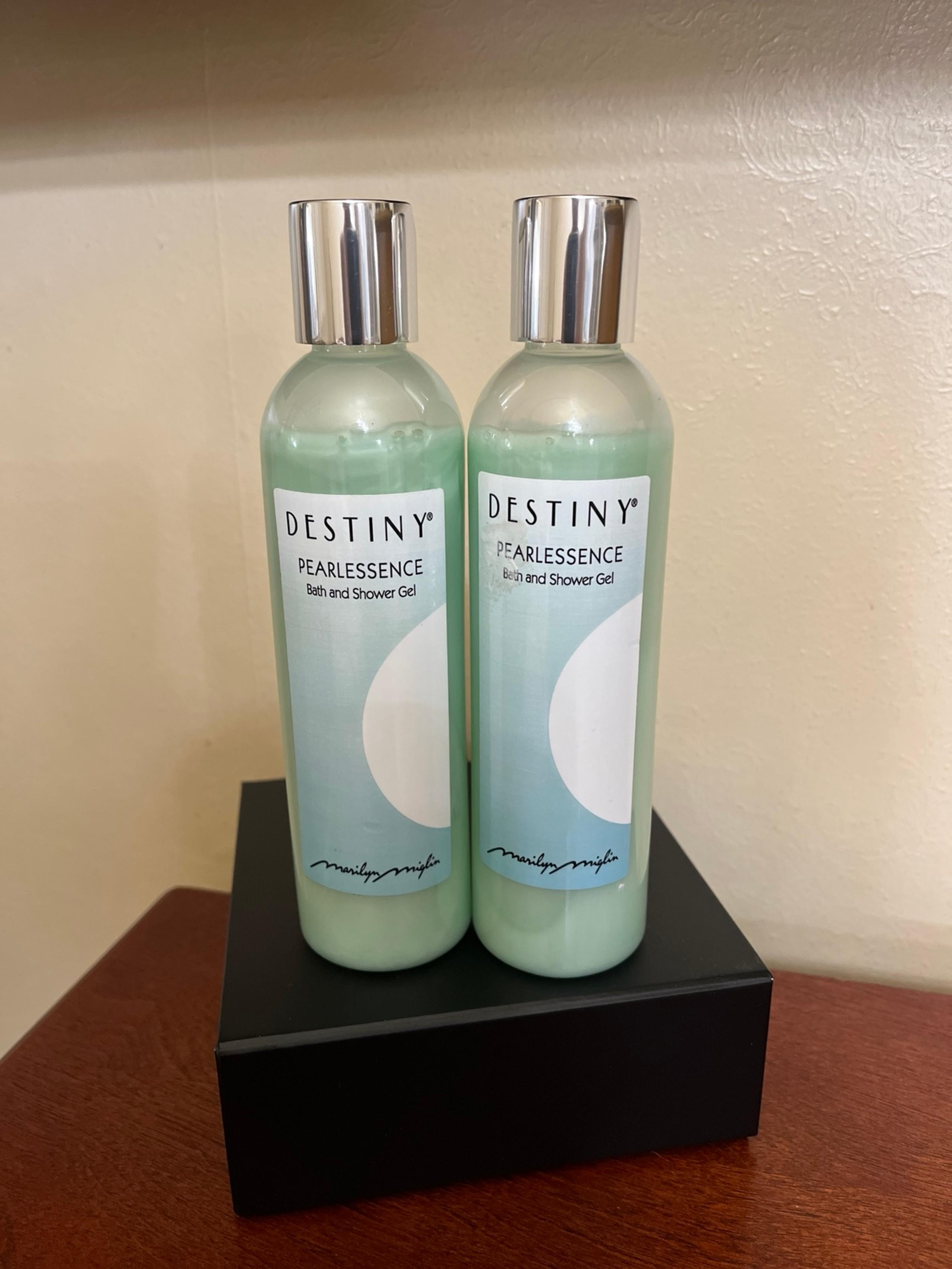 Marilyn Miglin Destiny pearlessence bath and shower gel lot of two