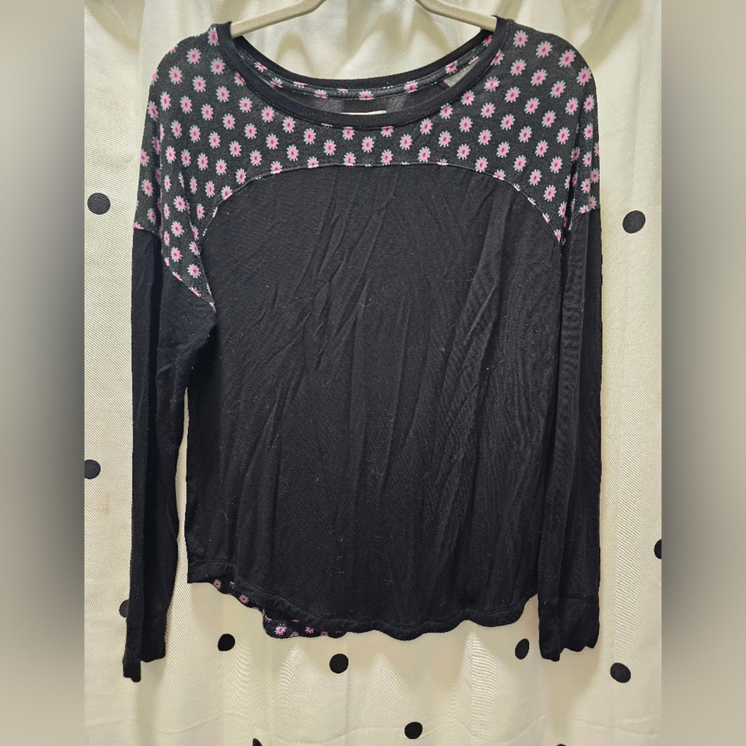 Vera Bradley black long sleeve jersey knit floral ditsy flower top medium