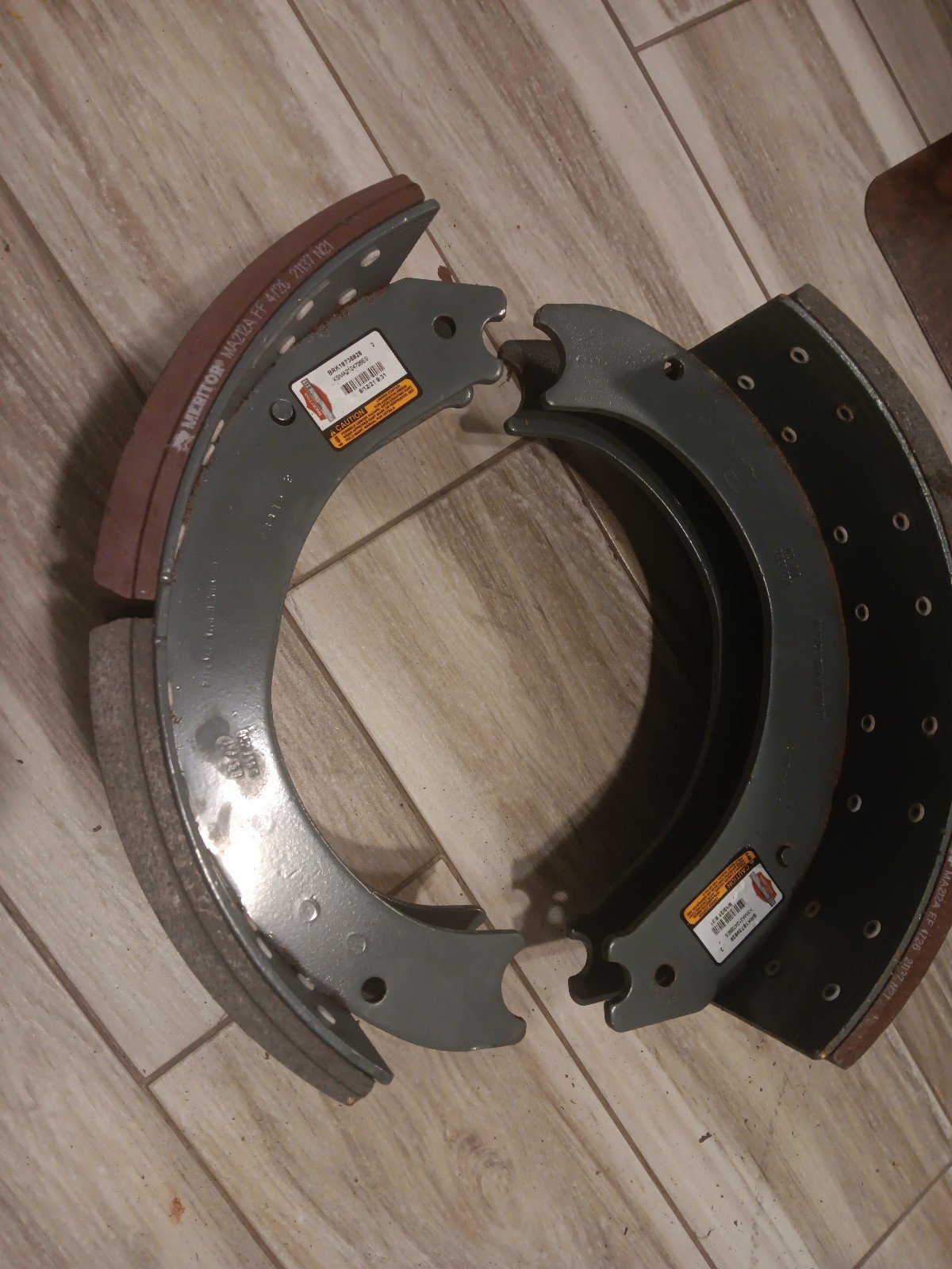 Meritor Drum Brake Shoe Set XSMA2124726ES