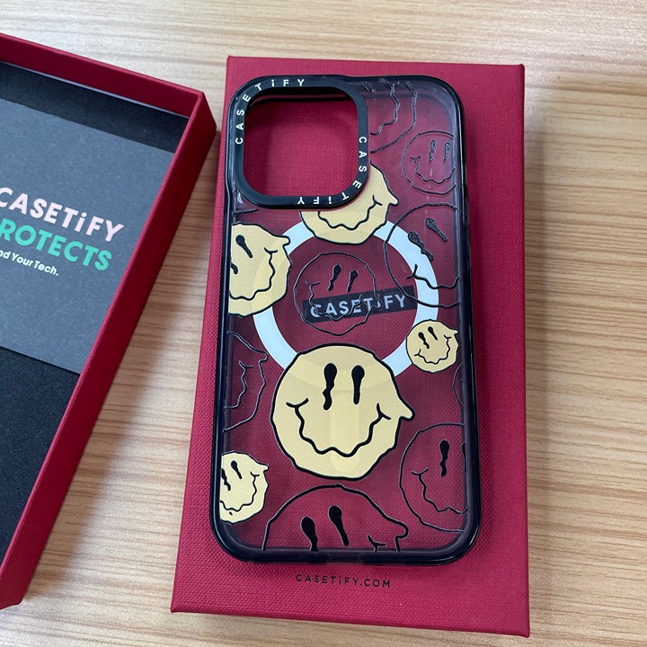 iphone 14 pro max casetify case Apple Magnetism smiles brightly