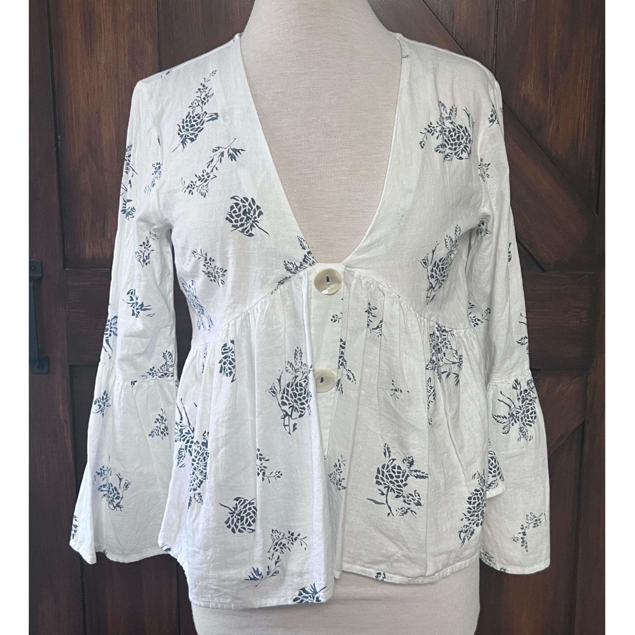 Zara White Blue Floral Print Blouse With Bell Sleeve Oversized Buttons Womens S