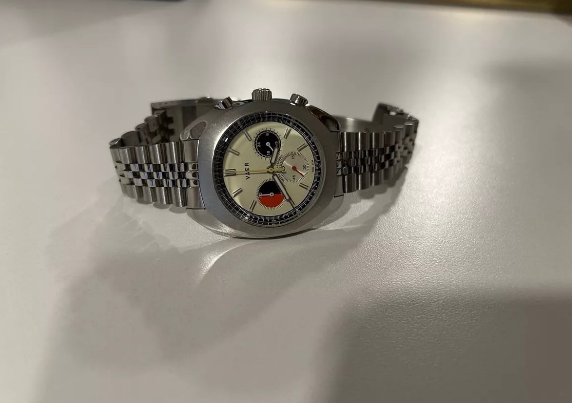 Vaer Brand New R1 USA Racing Chronograph-Cream 42MM