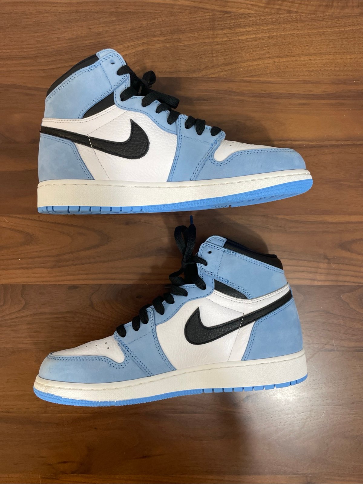 Jordan 1 Retro High OG 'University Blue' Size 7Y 575441-134