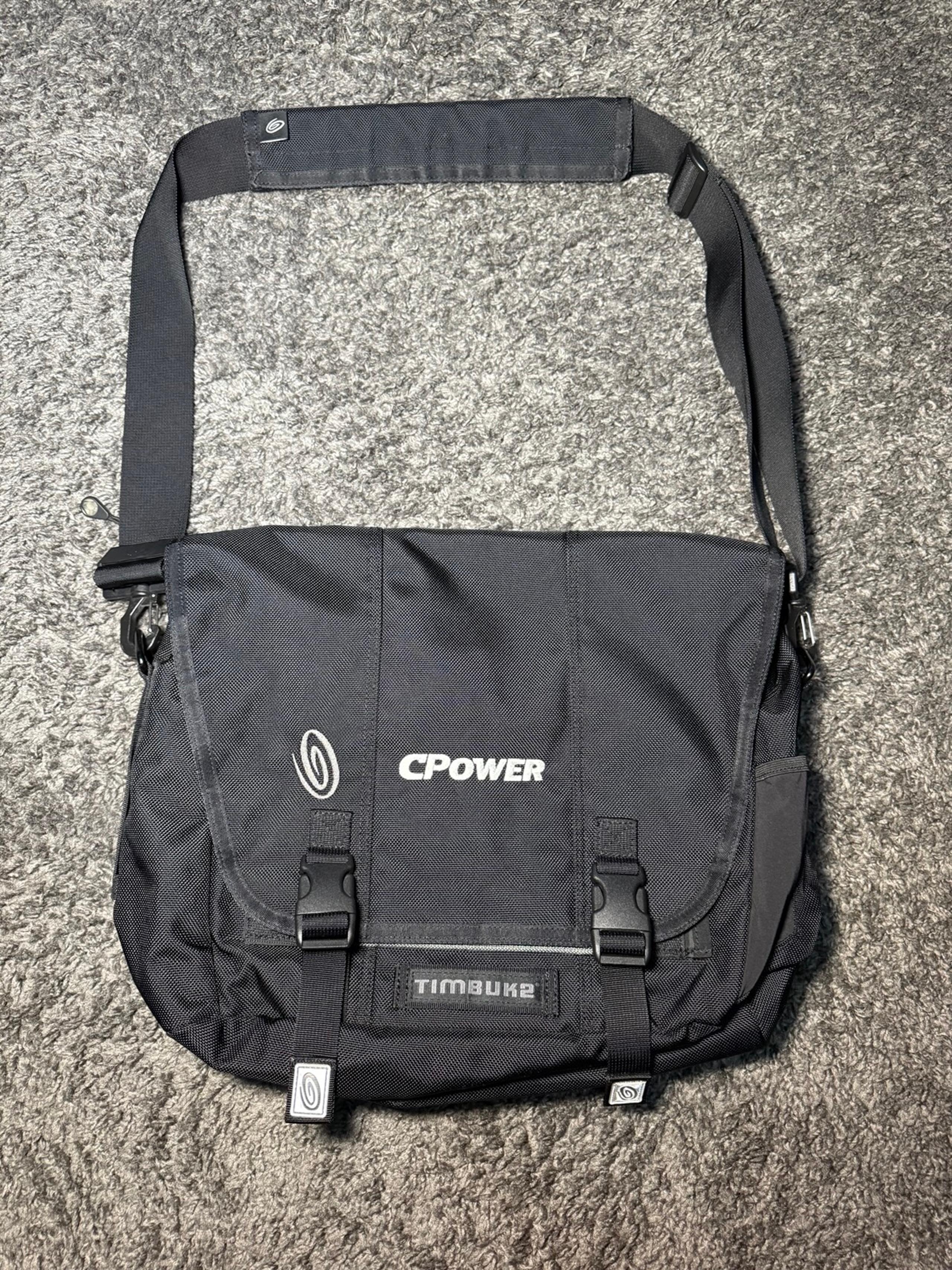 Timbuk2 Black Med Messenger Bag Laptop Bag company logo Never Used 17in x 14in