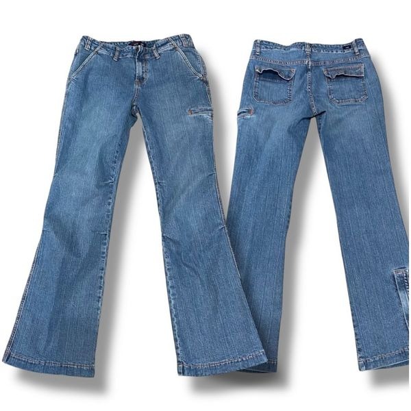 Vigoss Medium Wash Vintage Flared Zippered Bottom Jeans Women’s Size 11/12