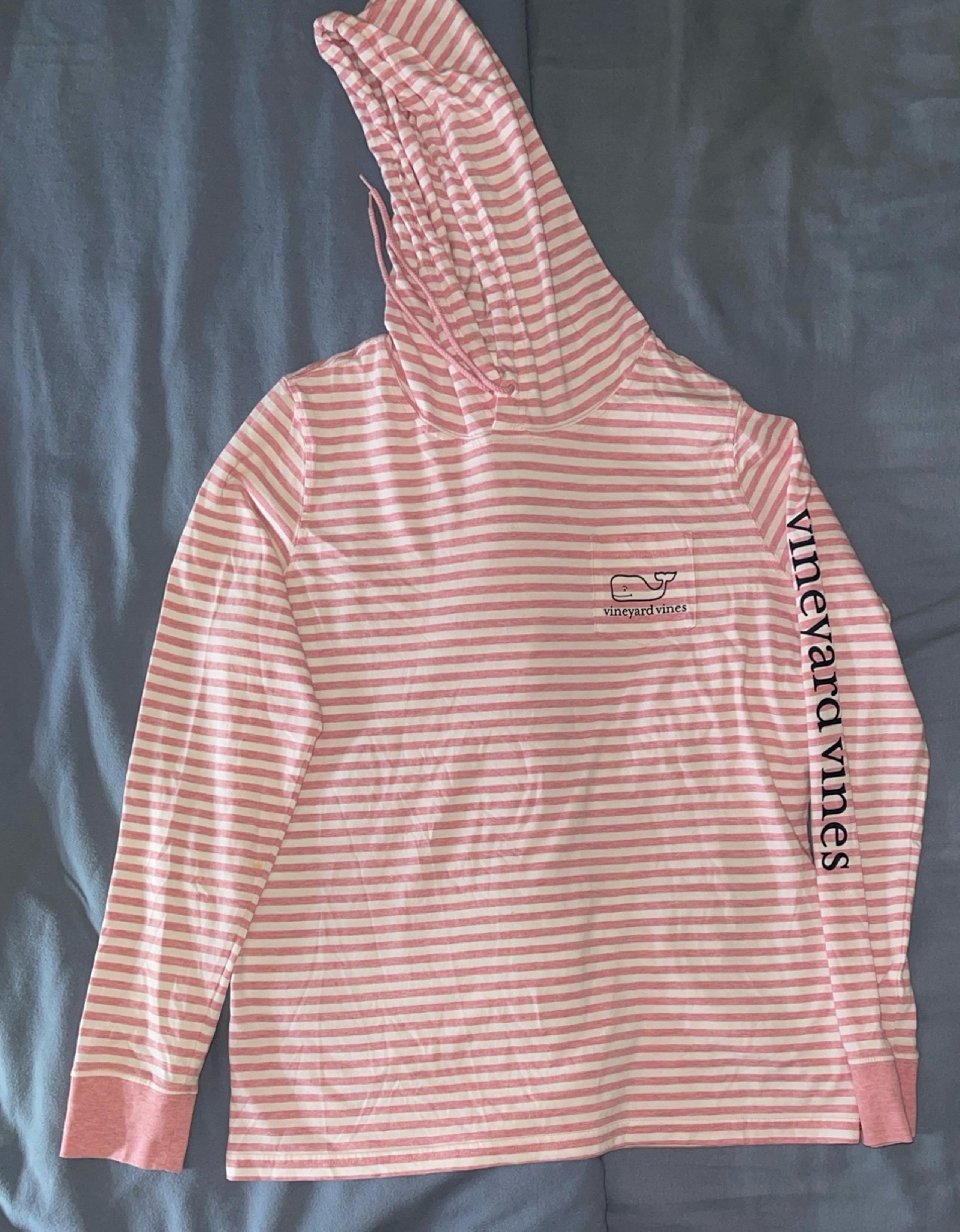 Vineyard Vines Athletic top