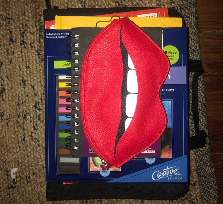 Art supplies bundle