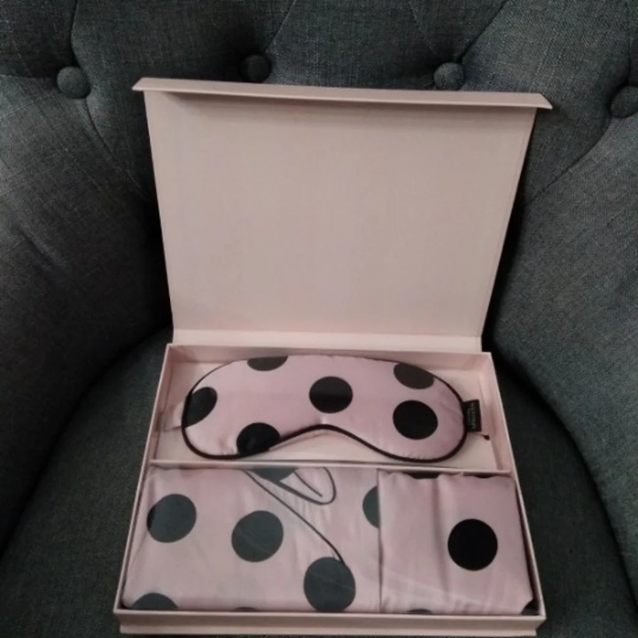 NEW VS Satin Pillowcase + Eye mask Set in Pink