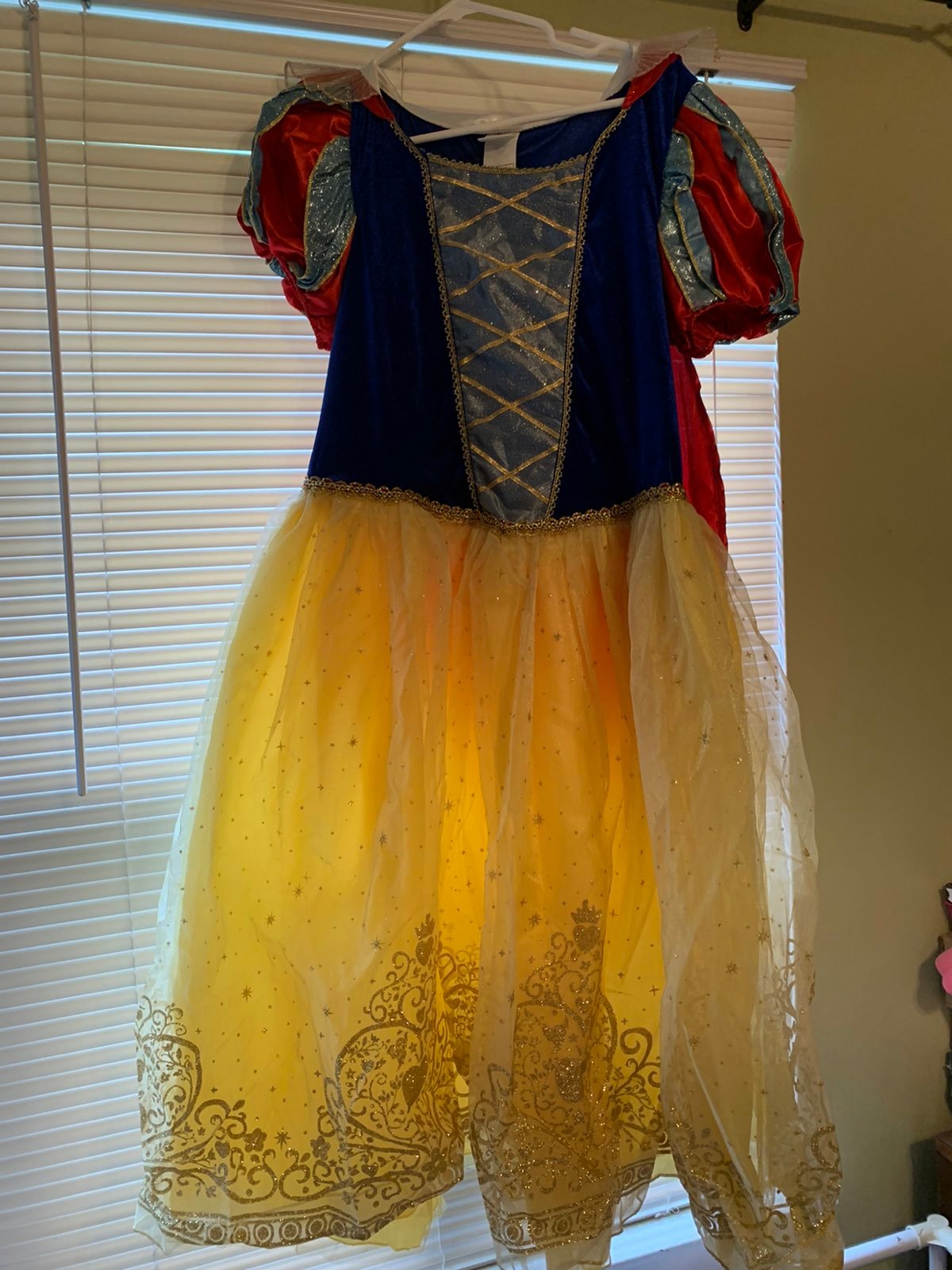 Disney Store Womens Snow White Costume size XL
