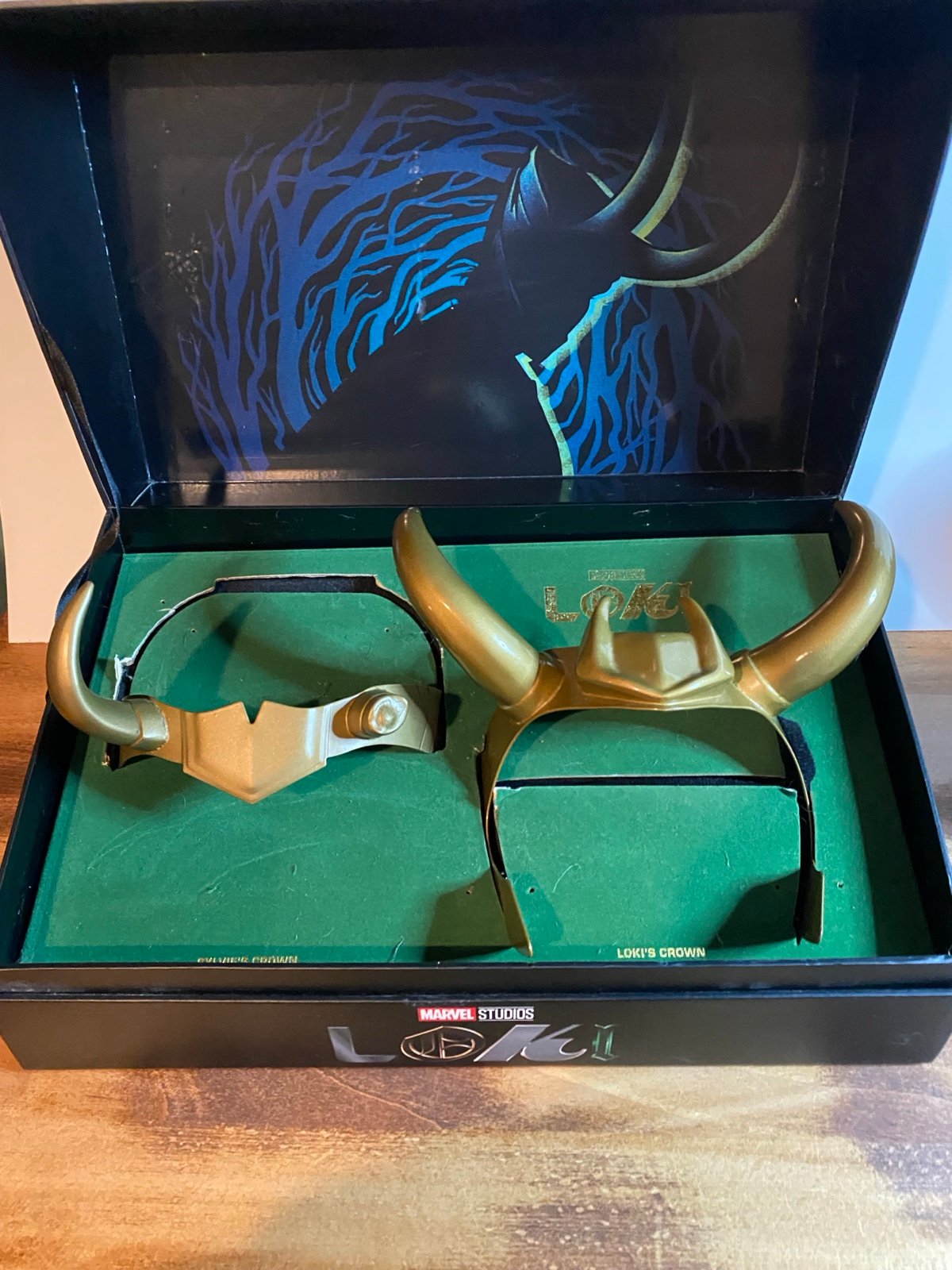 METAL Marvel Loki Horned Helmet Set Only at GameStop Marvel License LE 2436/6000