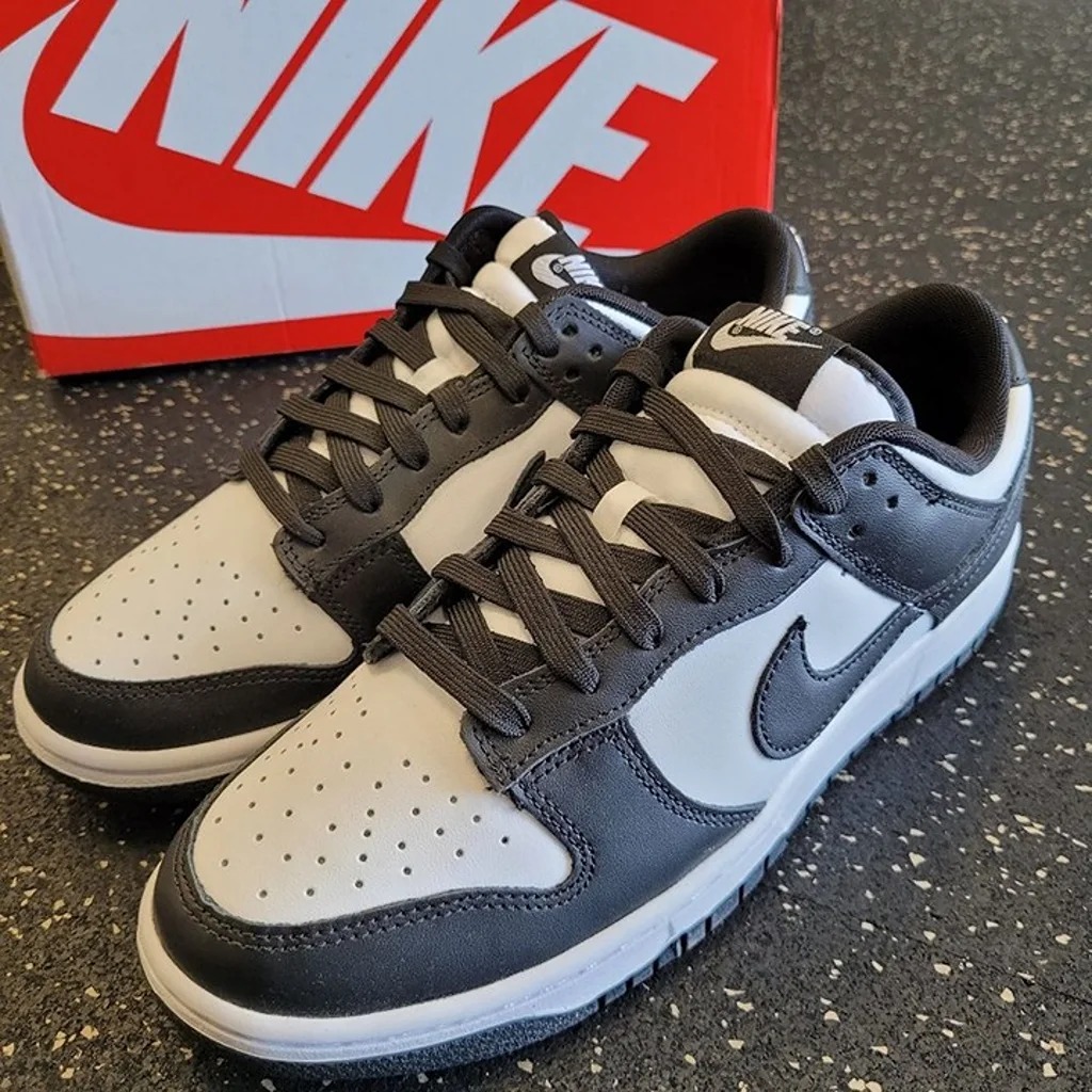 Nike Dunk Low Panda Size Women 9