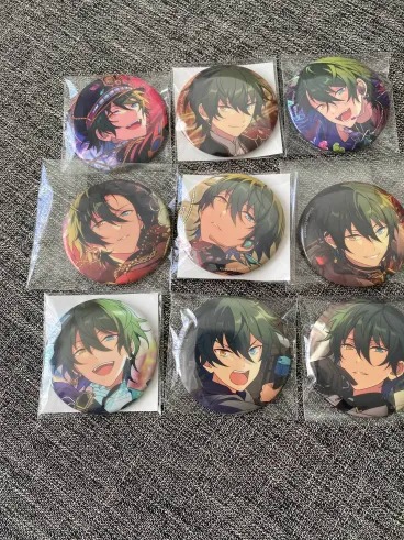 Mika Kagehira Canbadge Set