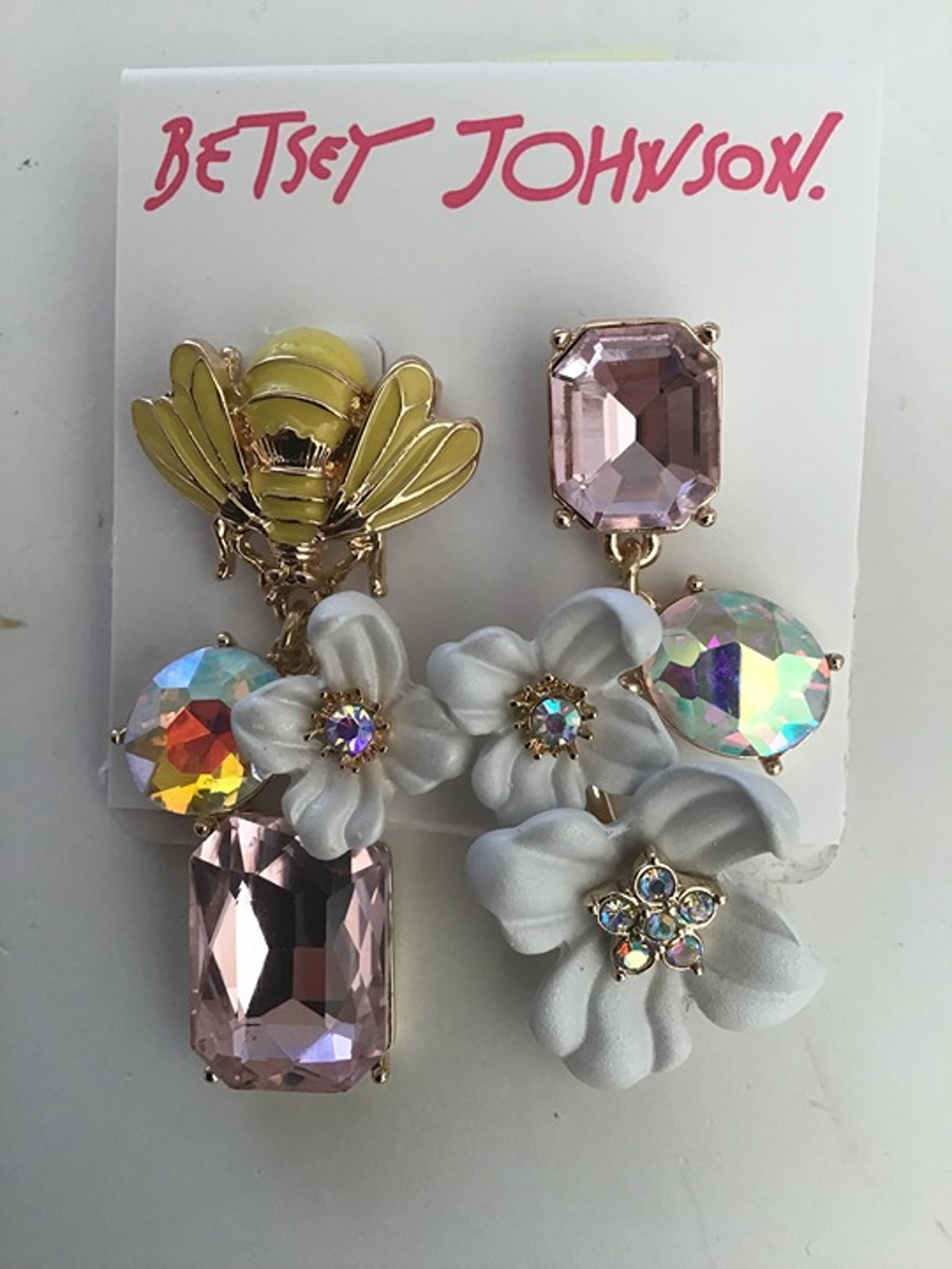 Betsey Johnson New Mismatch Honey Bee and White Flower Earrings