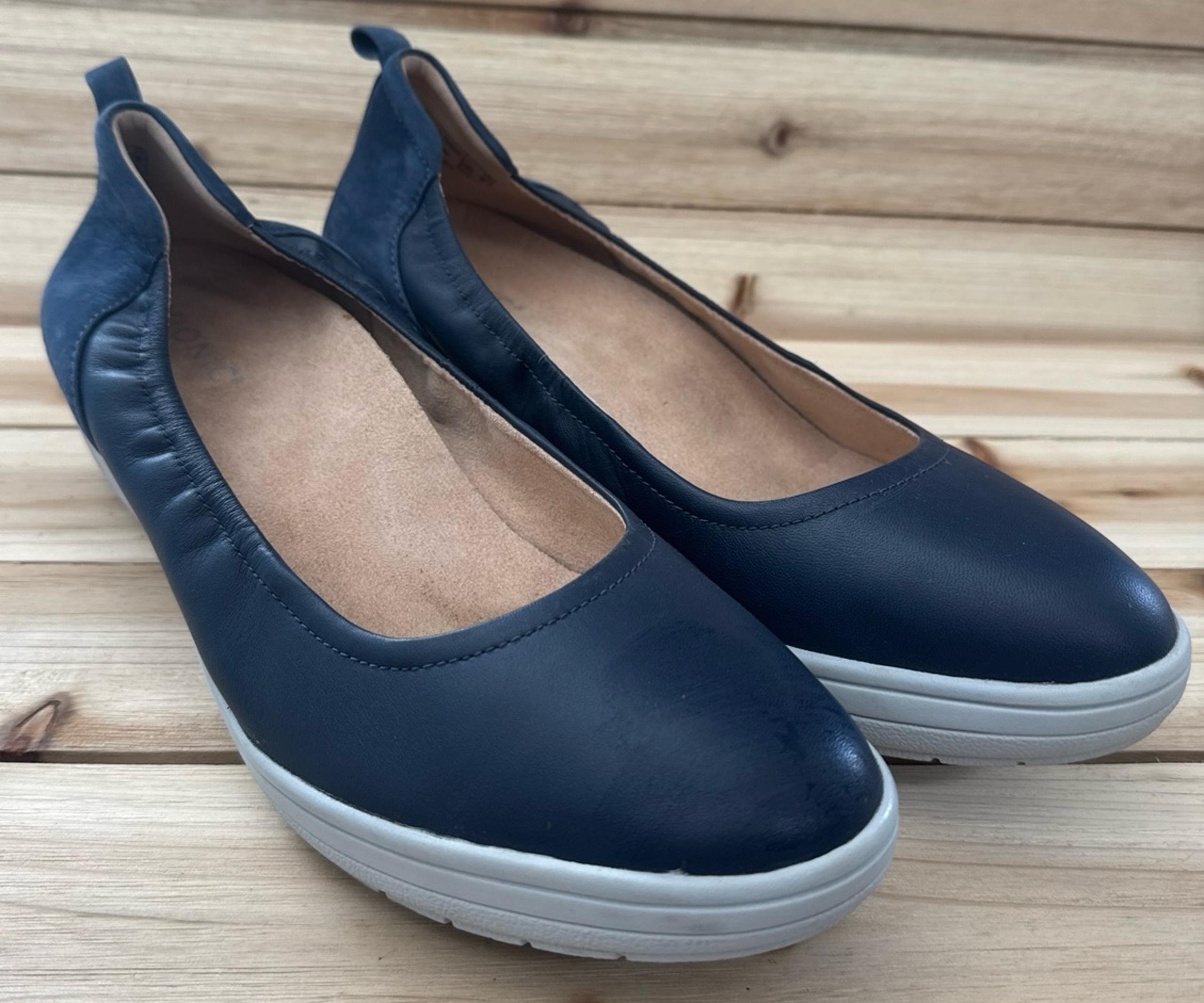 Vionic Jacey wedge slip on women’s shoes size 11