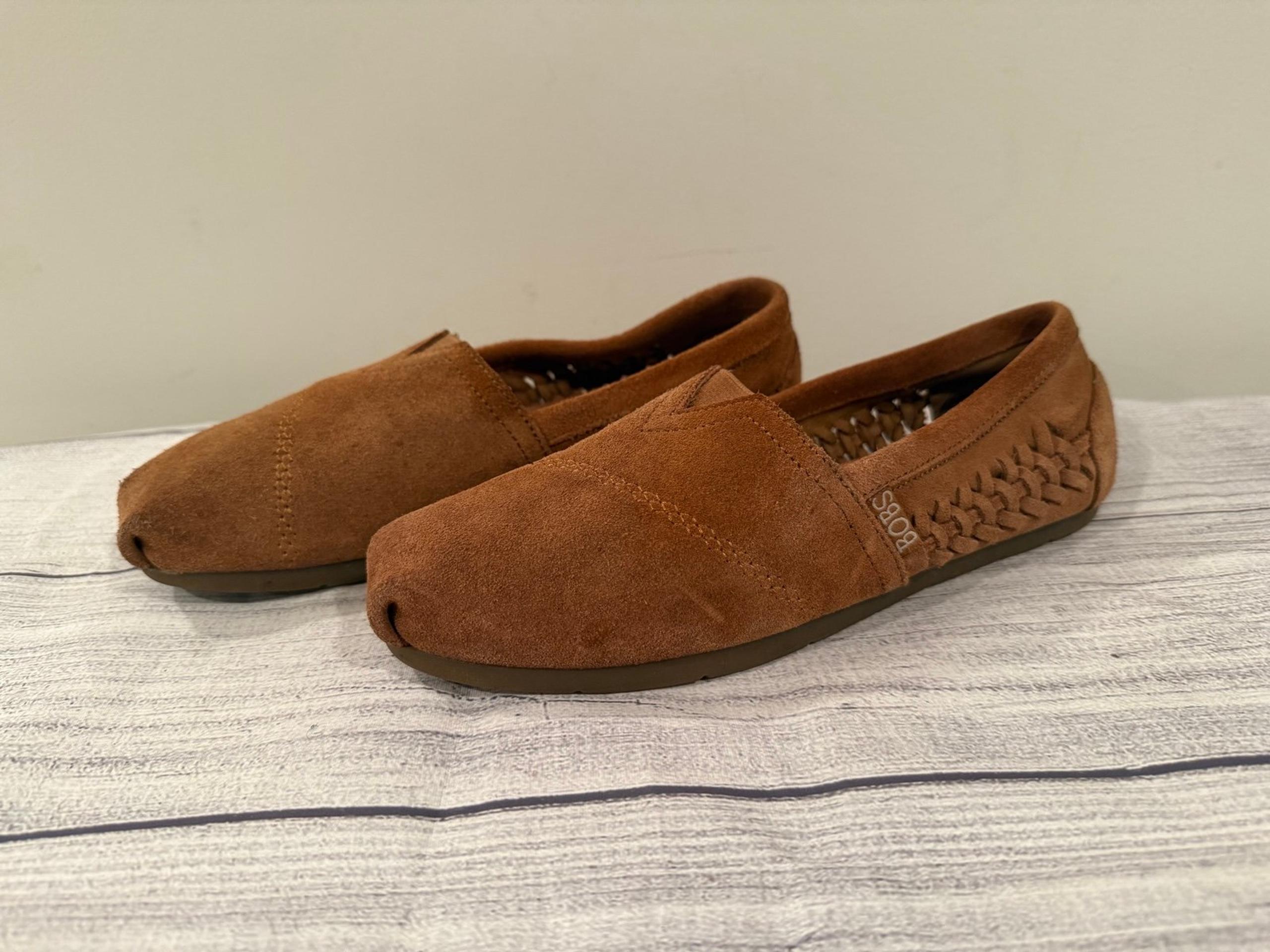 Bobs by Skechers women Brown Suede Loafers/size 7