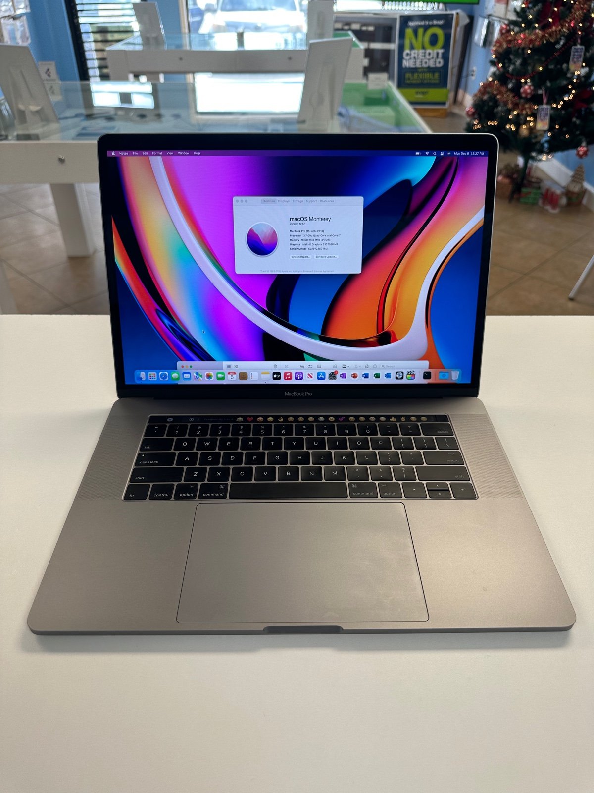 MacBook Pro 15inch TouchBar i7/16/500ssd with Final Cut Pro & Logic Pro X