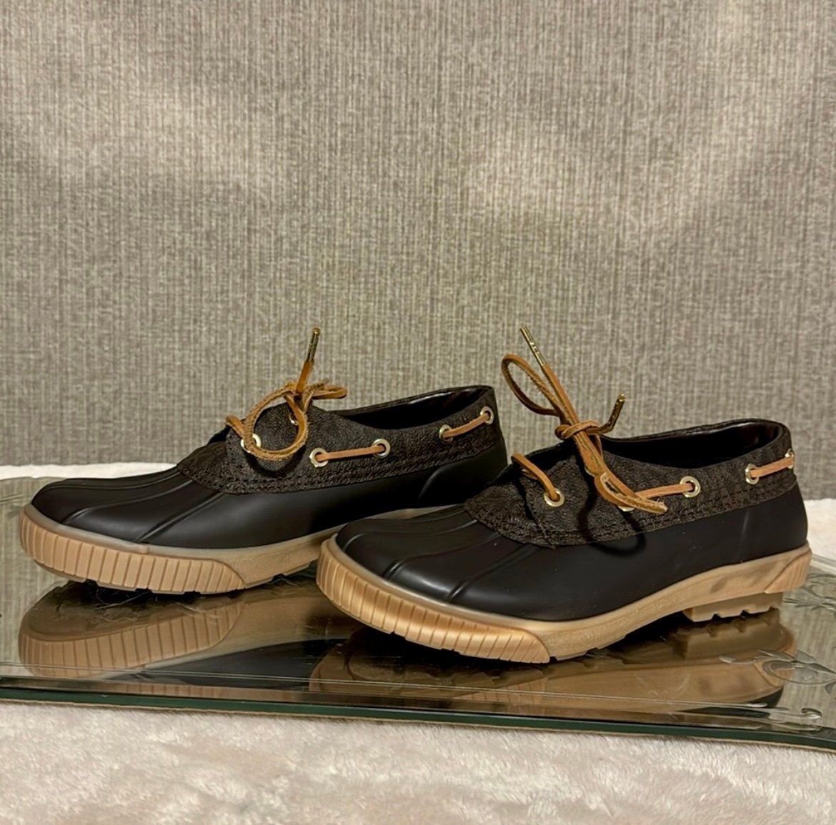 Cute Michael Kors Brown Signature Rainshoes!