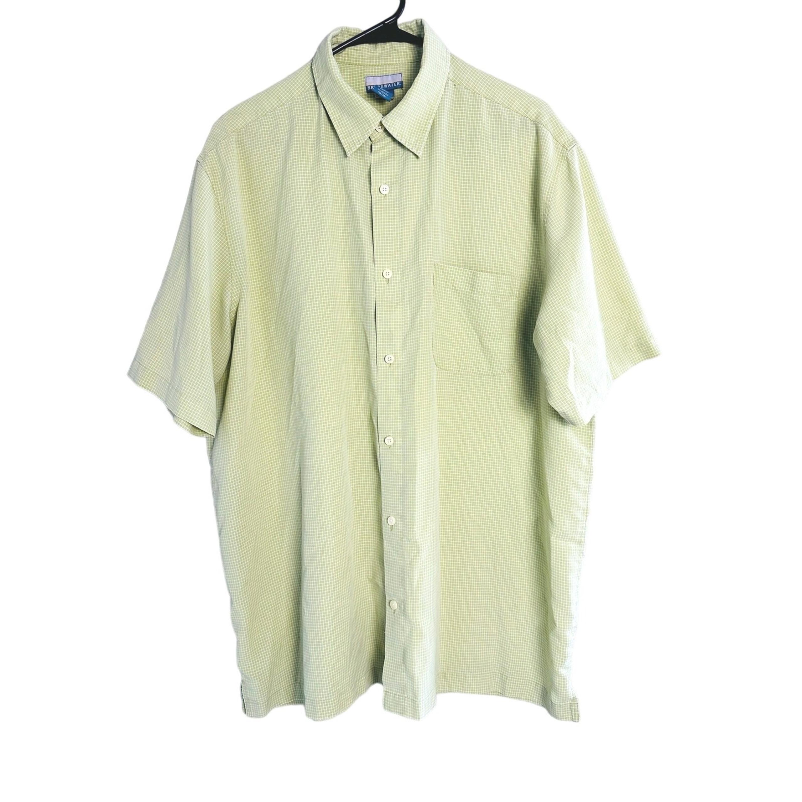 Men’s L Green/White Plaid Lightweight SS Button Down - Breakwater