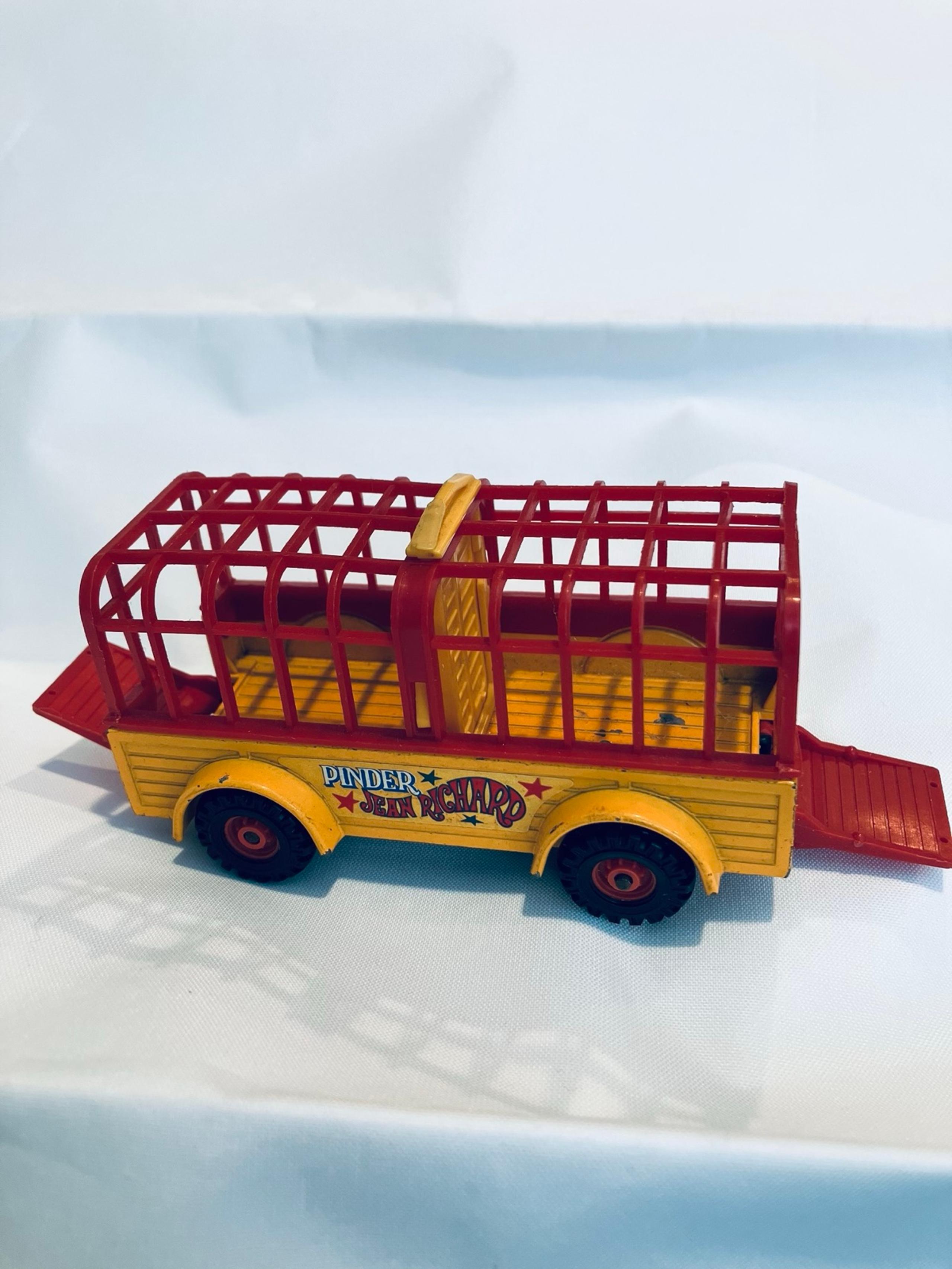 Vintage Corgi Circus Trailer {Pinder Jean Richard} GT. Britain 60’s {{{USED}}}