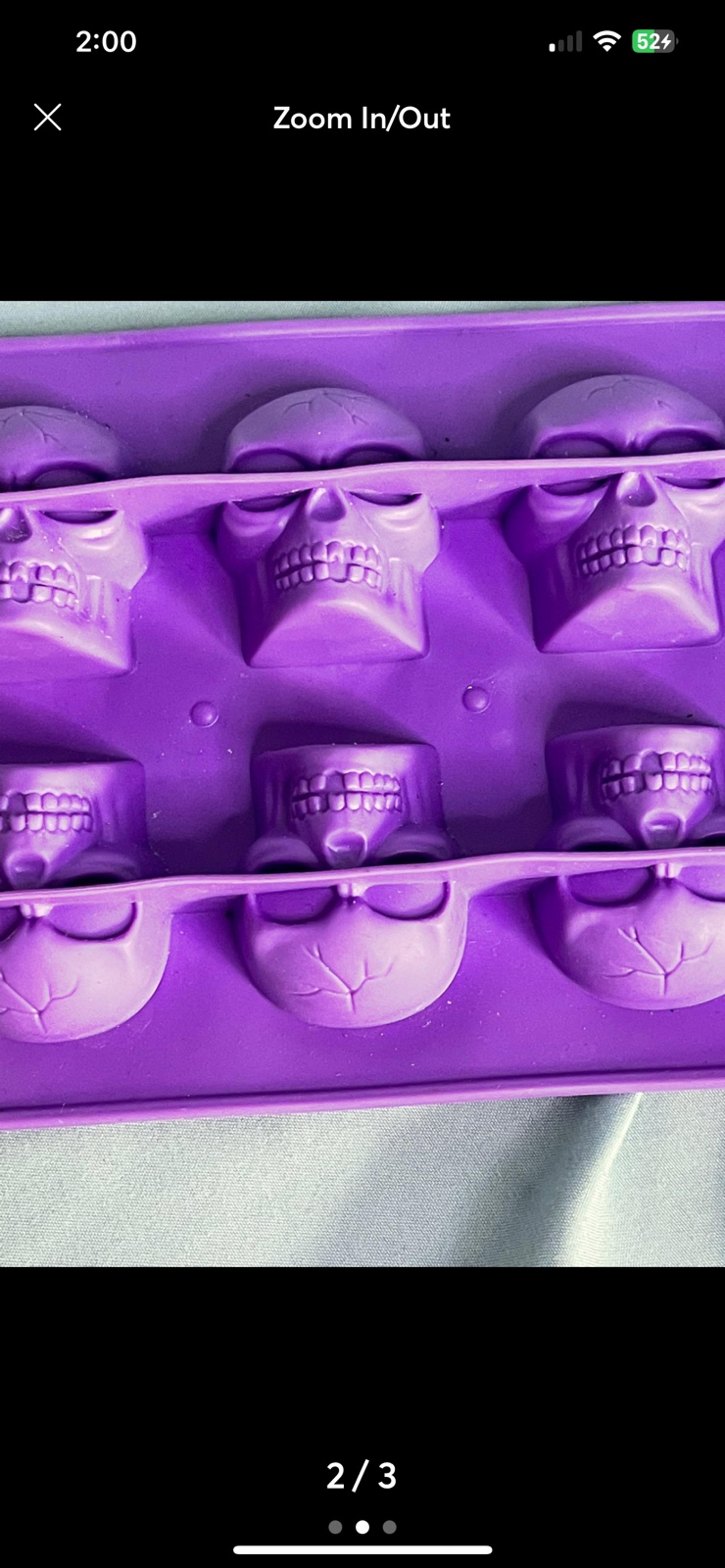 Ice / candy molds silicone skulls.