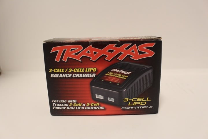 Traxxas 2-cell/3-cell balance charger