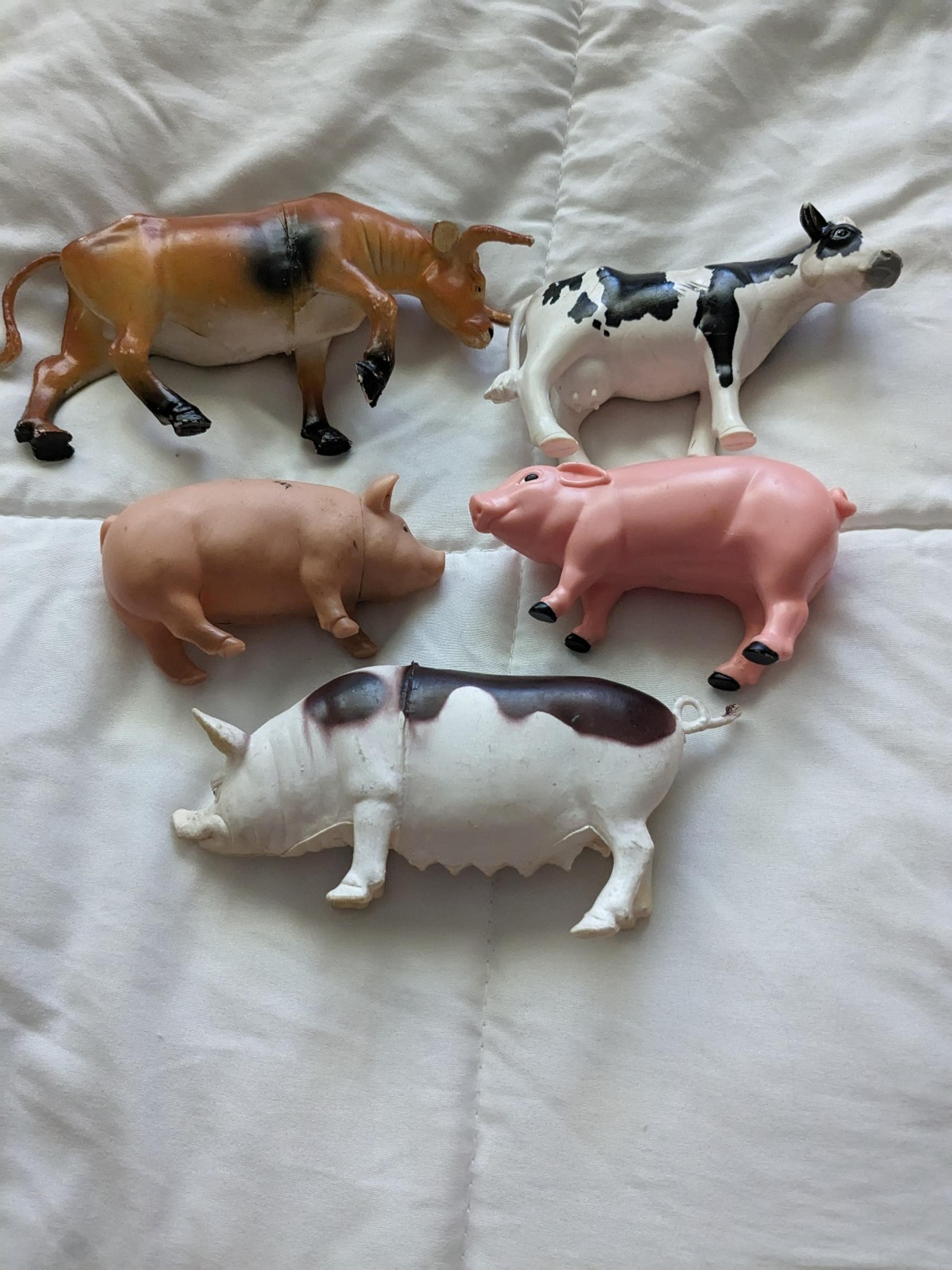 Farm Animals 3 Pigs 1 Cow 1 Bull