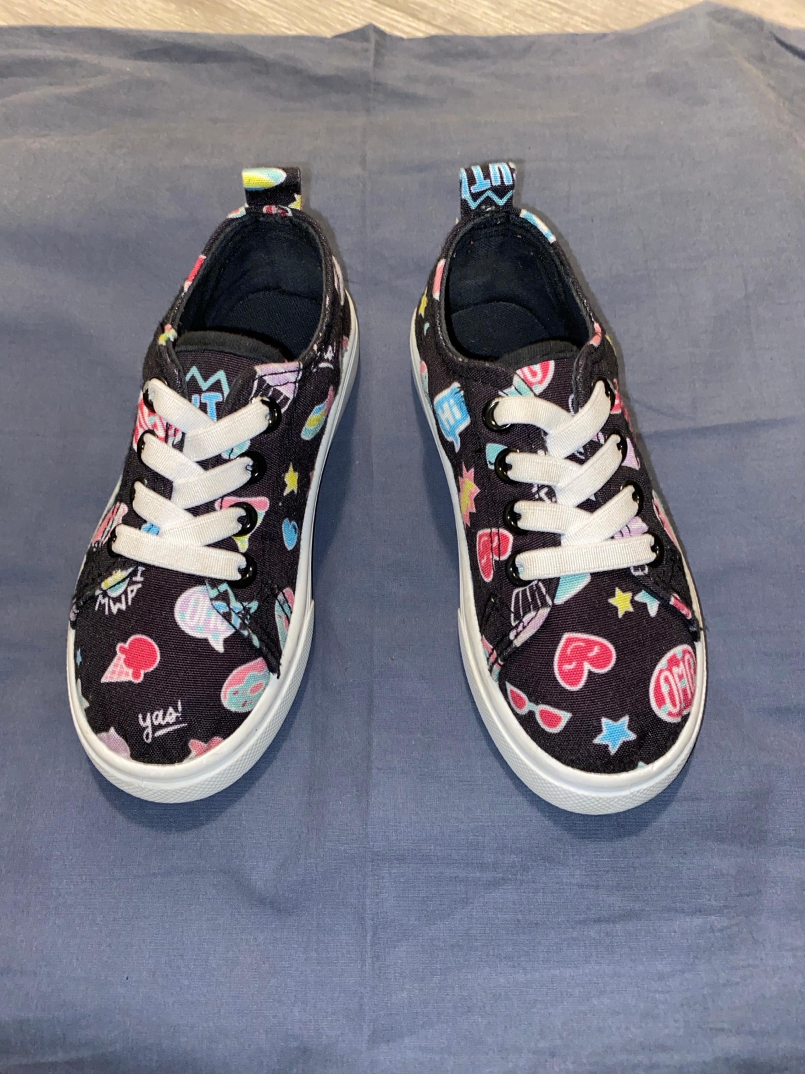 Sweetheart Lace Up Sneakers