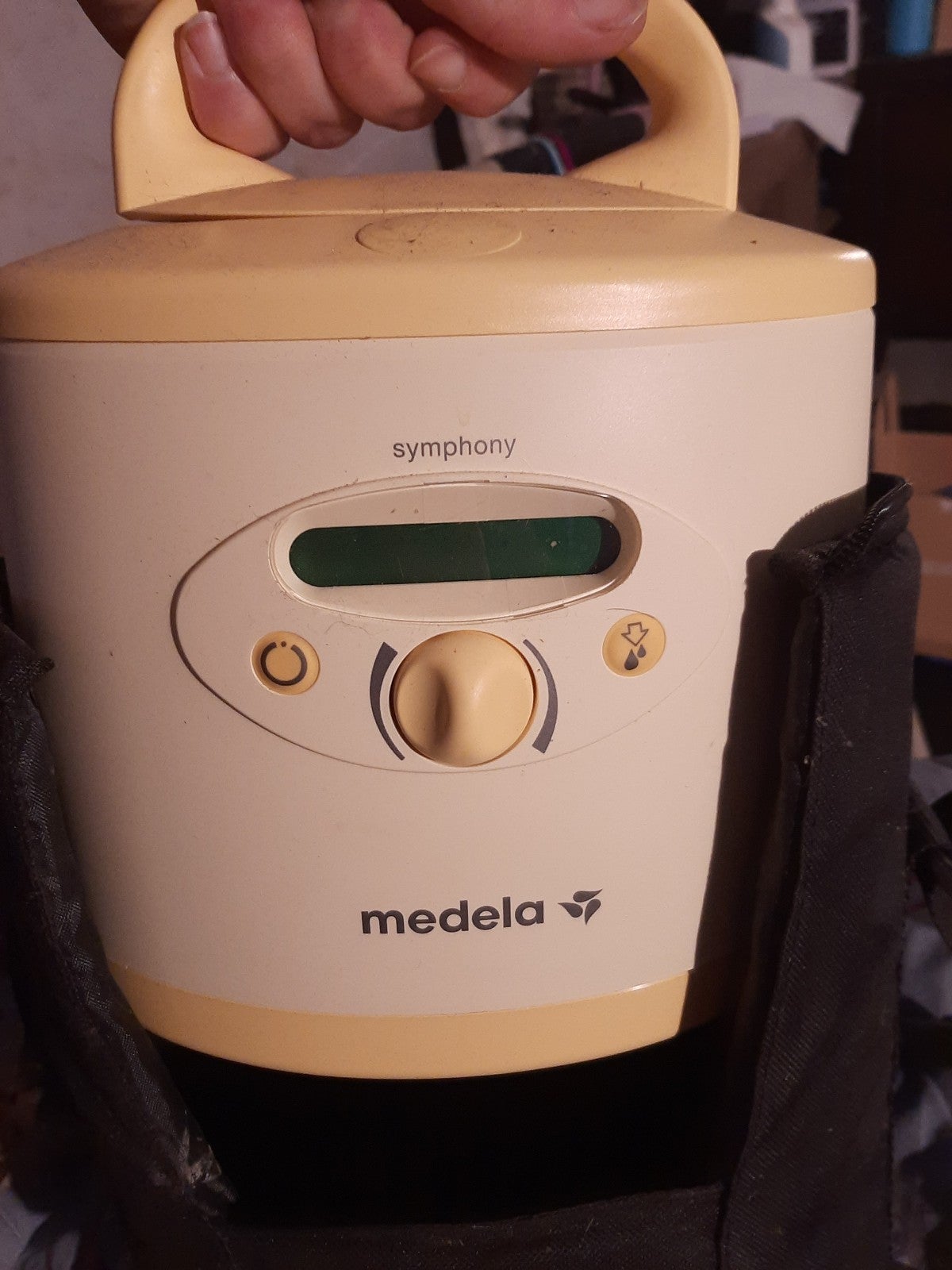 Electric breast pump