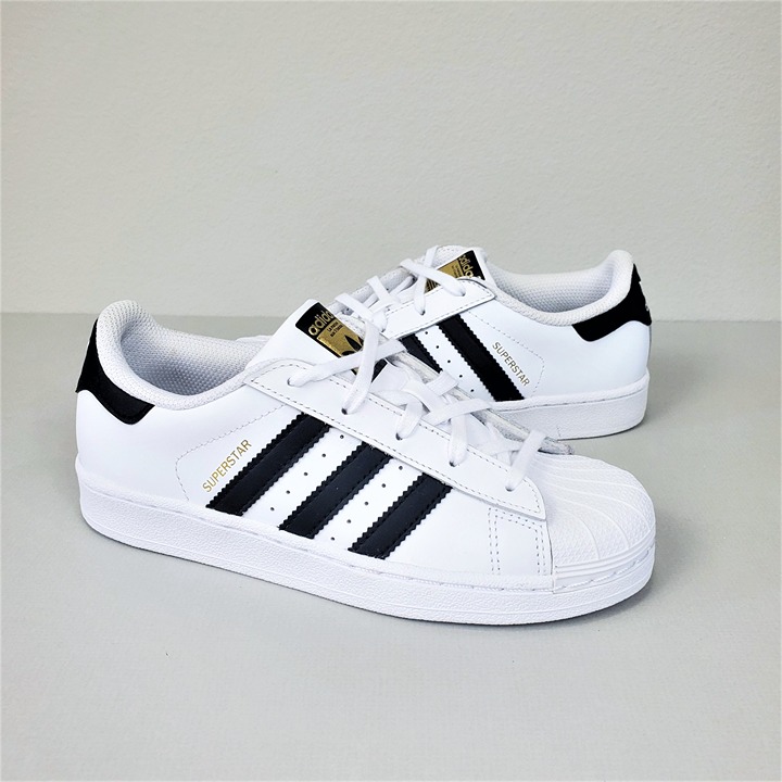 NWT Adidas Originals White and Black Superstar Running Shoes Children’s Size 1 ½