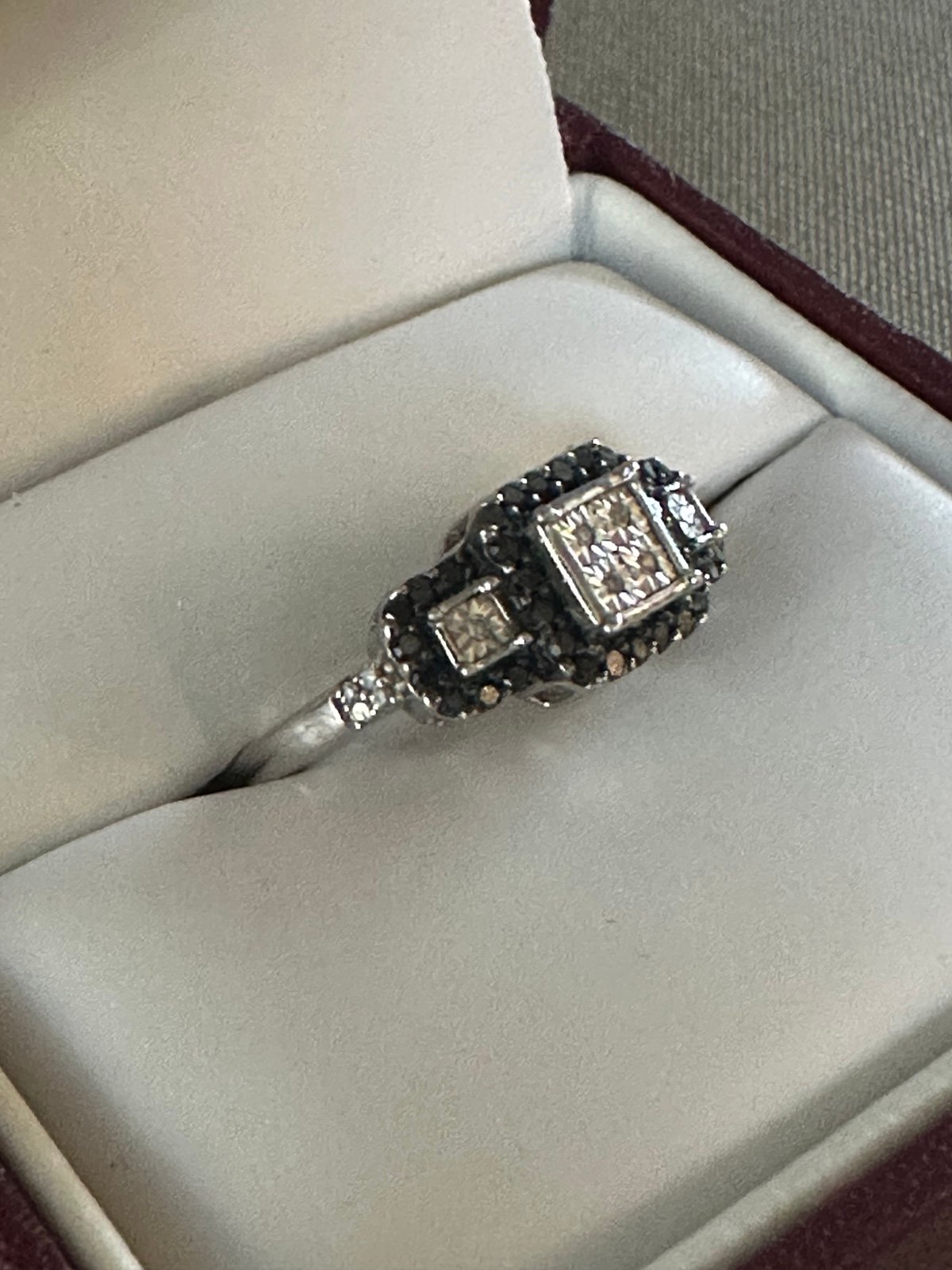 Helzberg black diamond anniversary promise ring
