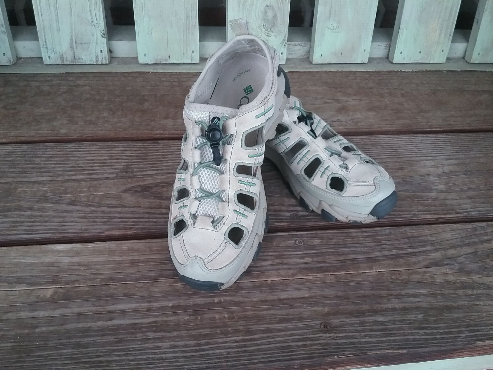 Columbia Simbo Water Shoes Size 6