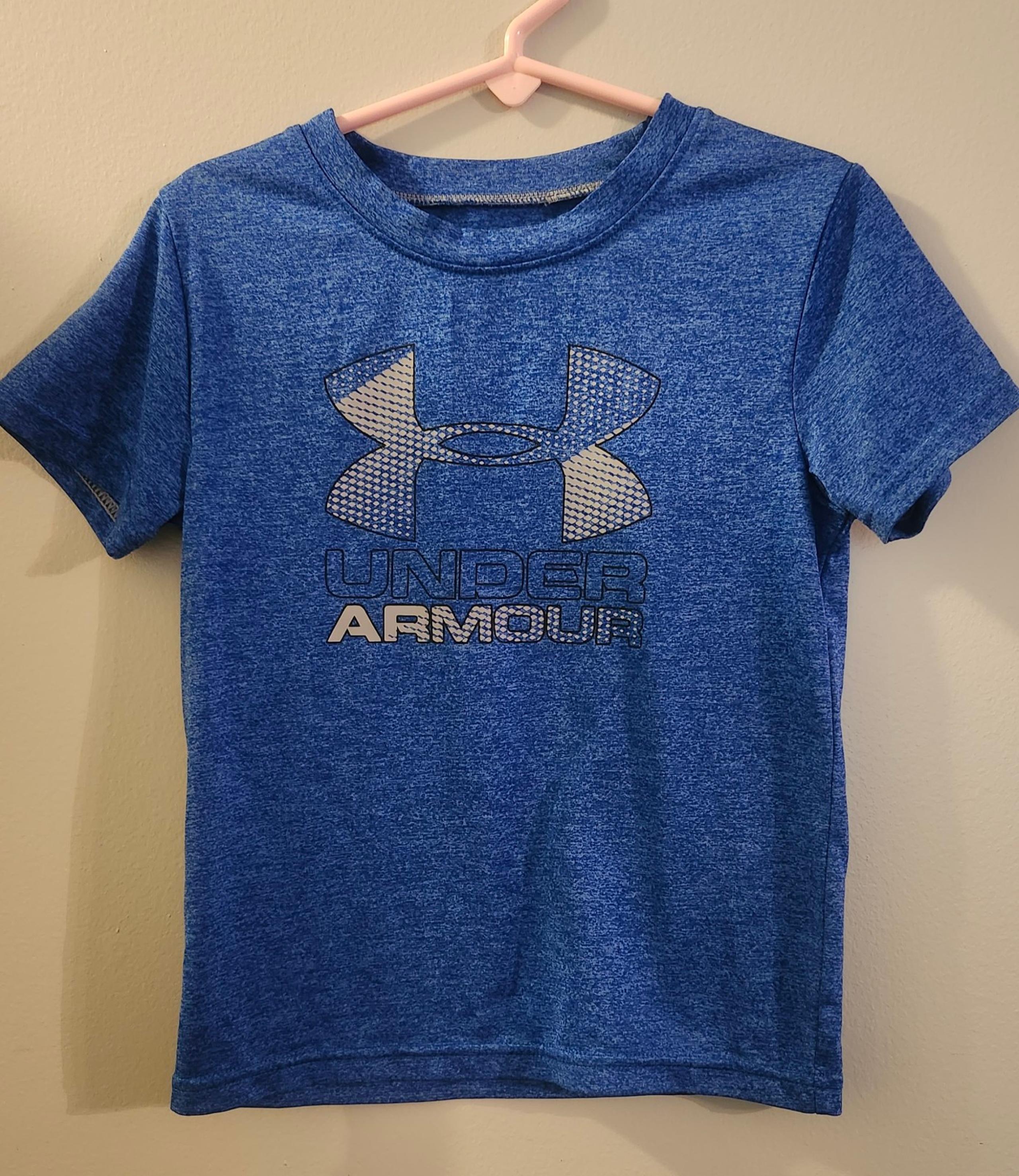 UNDER ARMOUR heatgear boys athletic t shirt 4T
