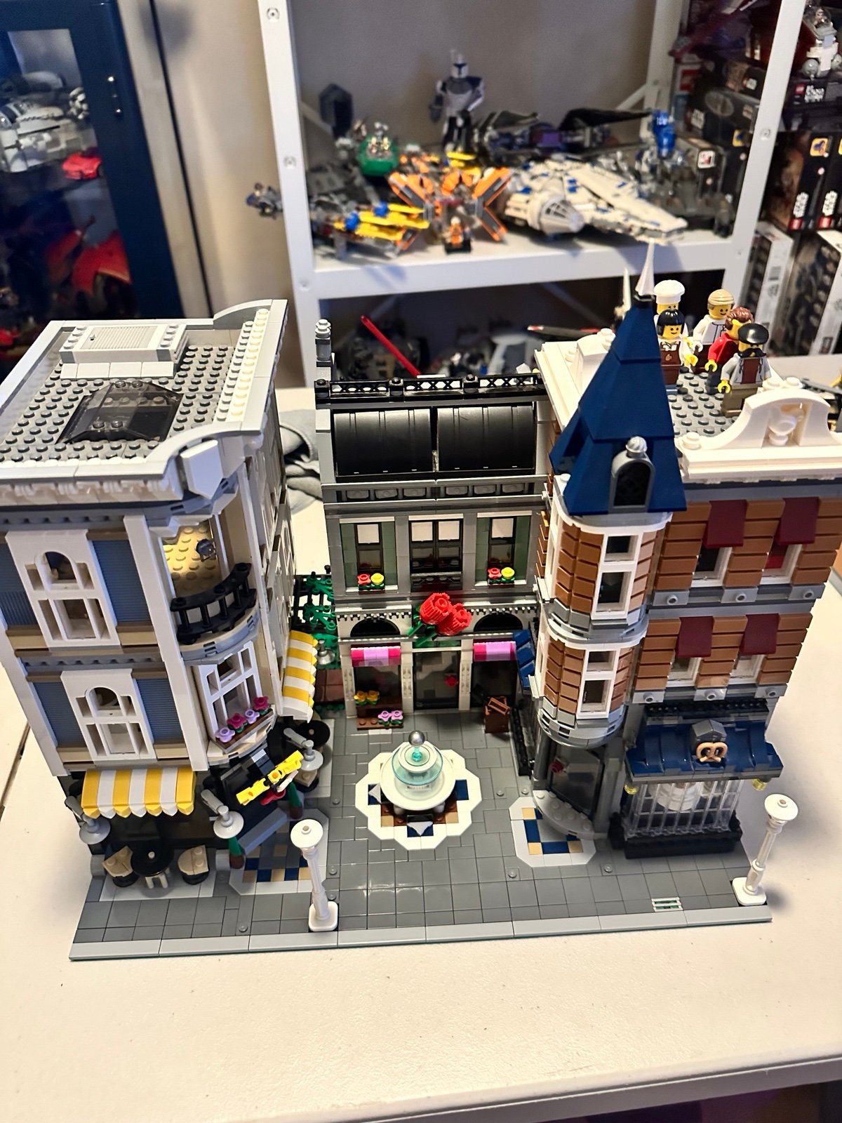 Lego Assembly Square
