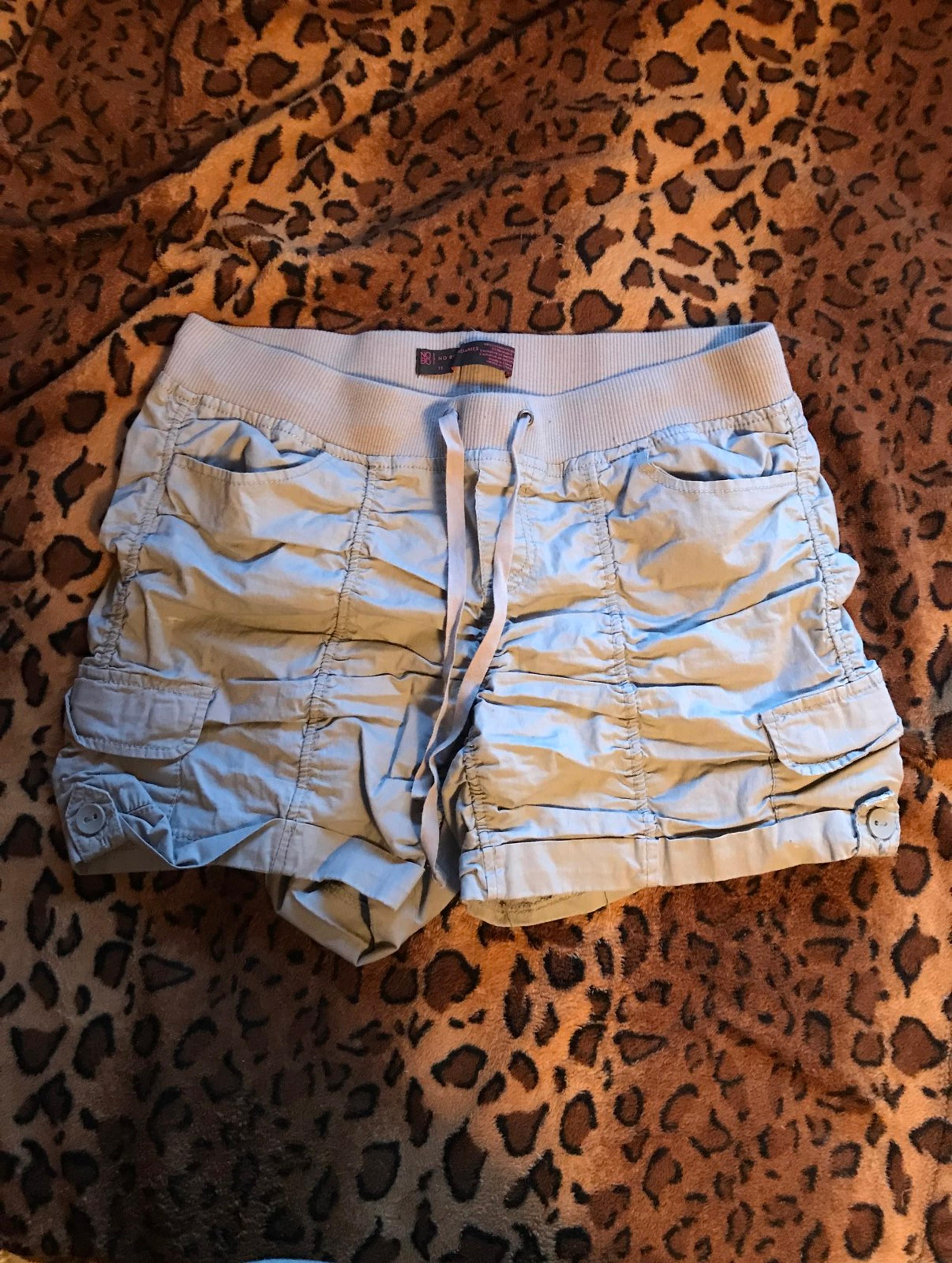 no boundaries gray shorts