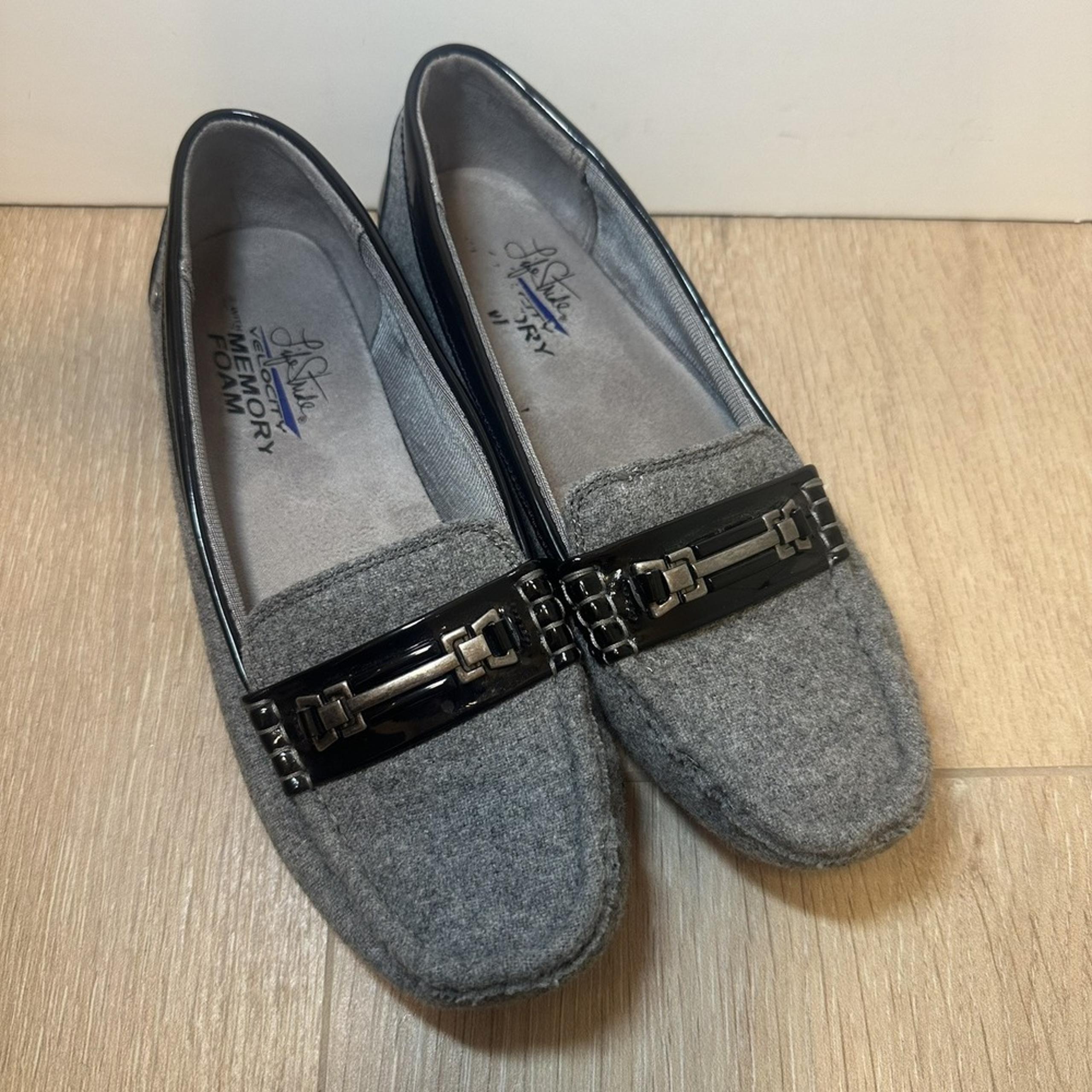 LIFESTRIDE VELOCITY WOMEN'S BLACK & GRAY SLIP ON VANITY MOCCASIN LOAFERS SIZE 7W