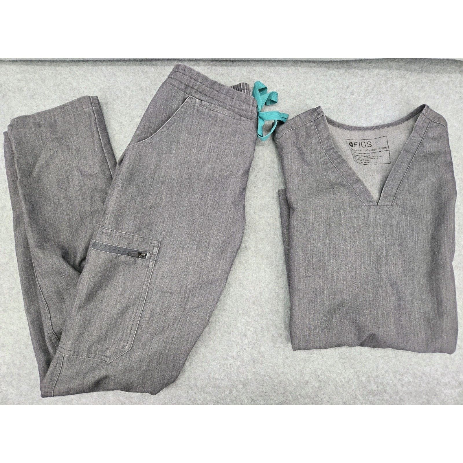 Figs Technical Collection Scrub Set Womens Top Pants Heather Gray Pockets XXS