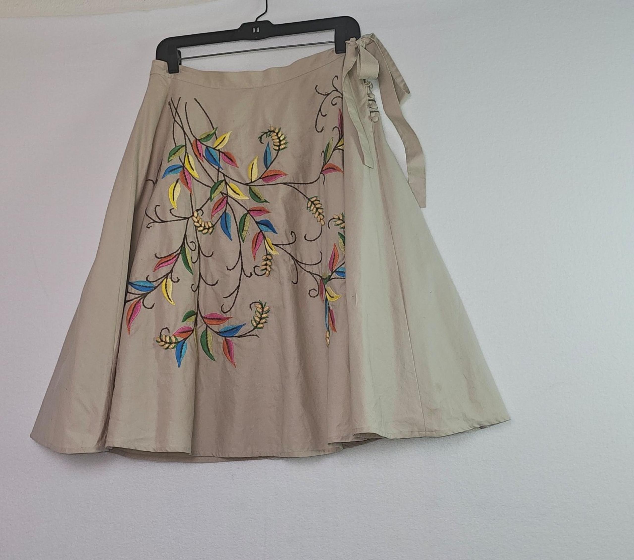 BCBGMaxAzria Cream Midi A-Line Skirt W Embroidery/Wood Beading Sz S Boho Western