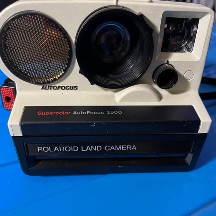 Polaroid vintage sx-70 land camera