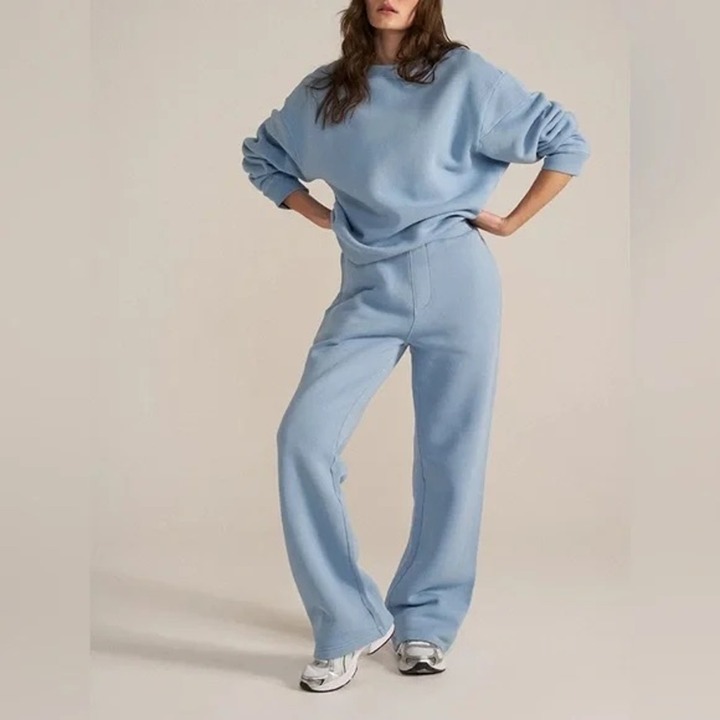 NWOT Outdoor Voices Nimbus Relaxed Fleece Sweatpants in Sky Blue Size S