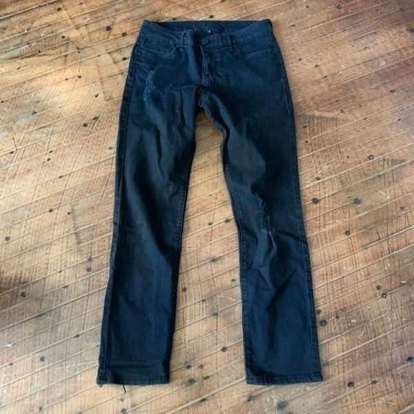 Kut from the Kloth size 6 cropped slim black stretchy jeans
