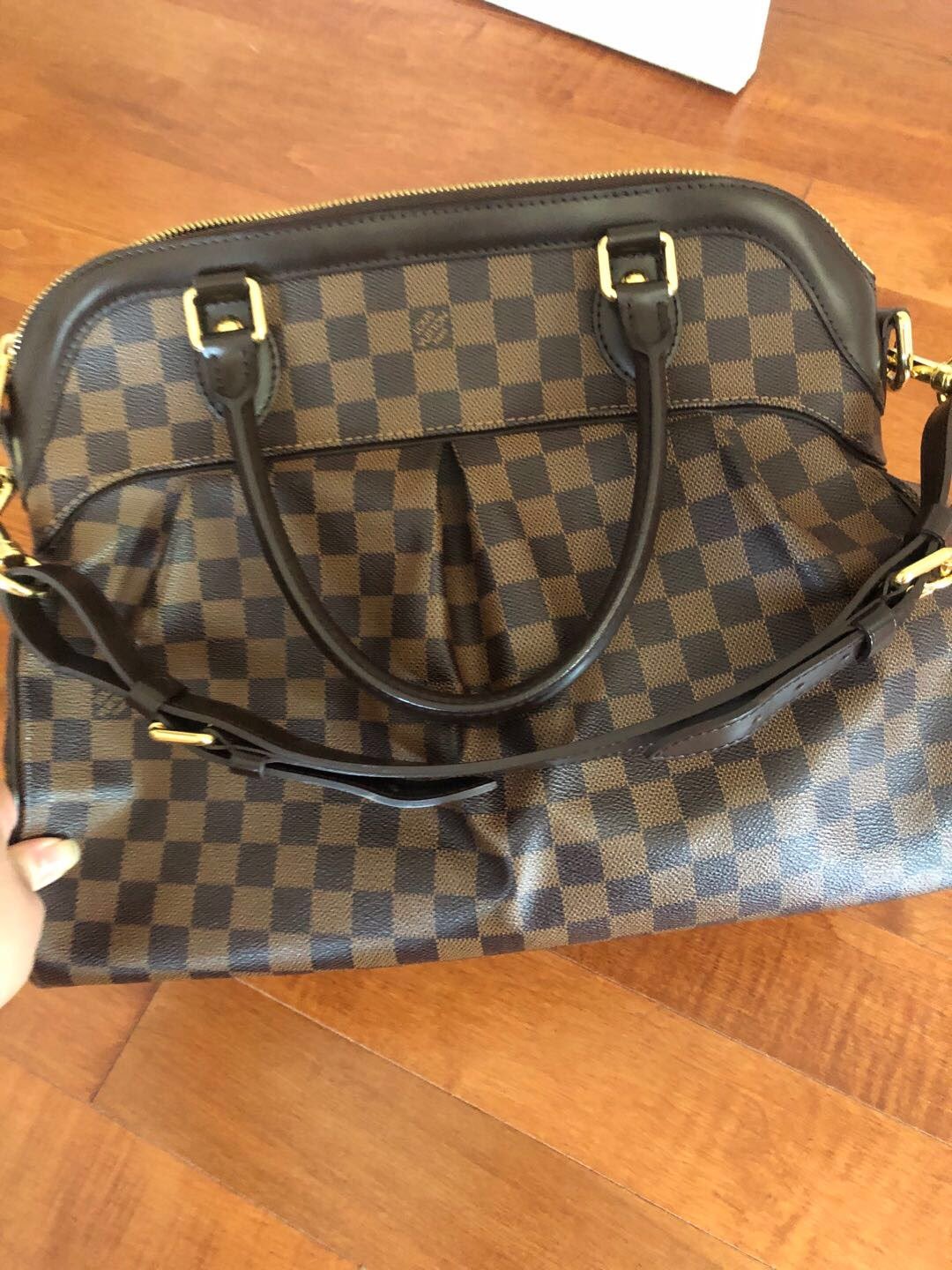Louis vuitton bag