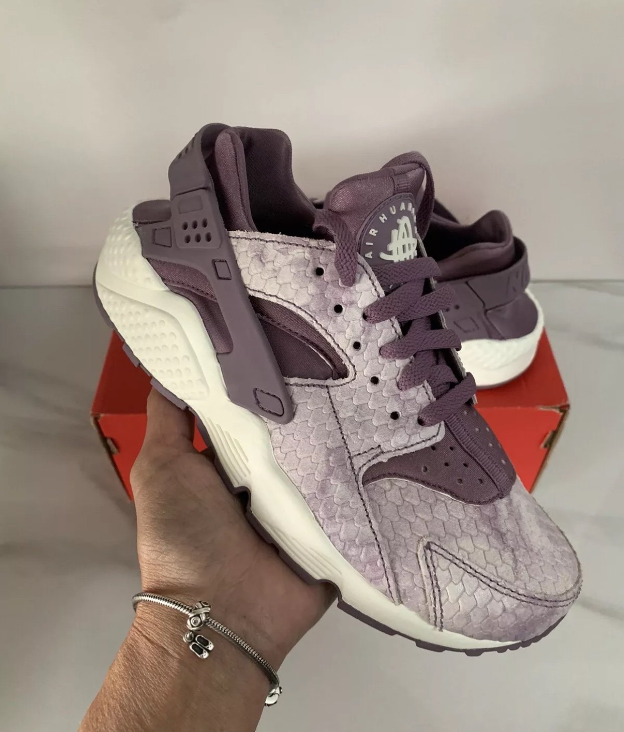 Nike Huarache Run Premium Violet Dust Sz 6.5 Women 683318 500