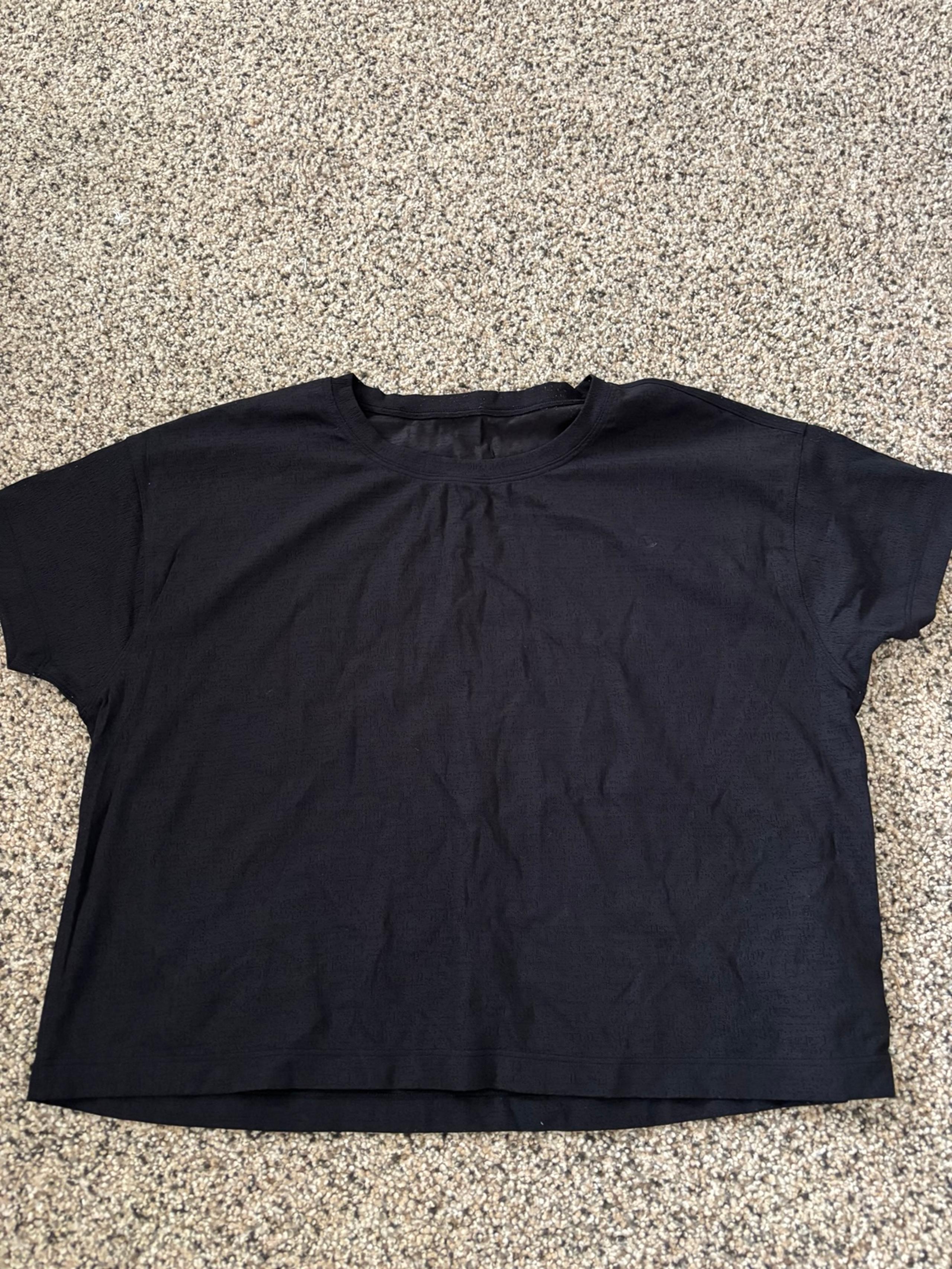 Lululemon athletic shirt