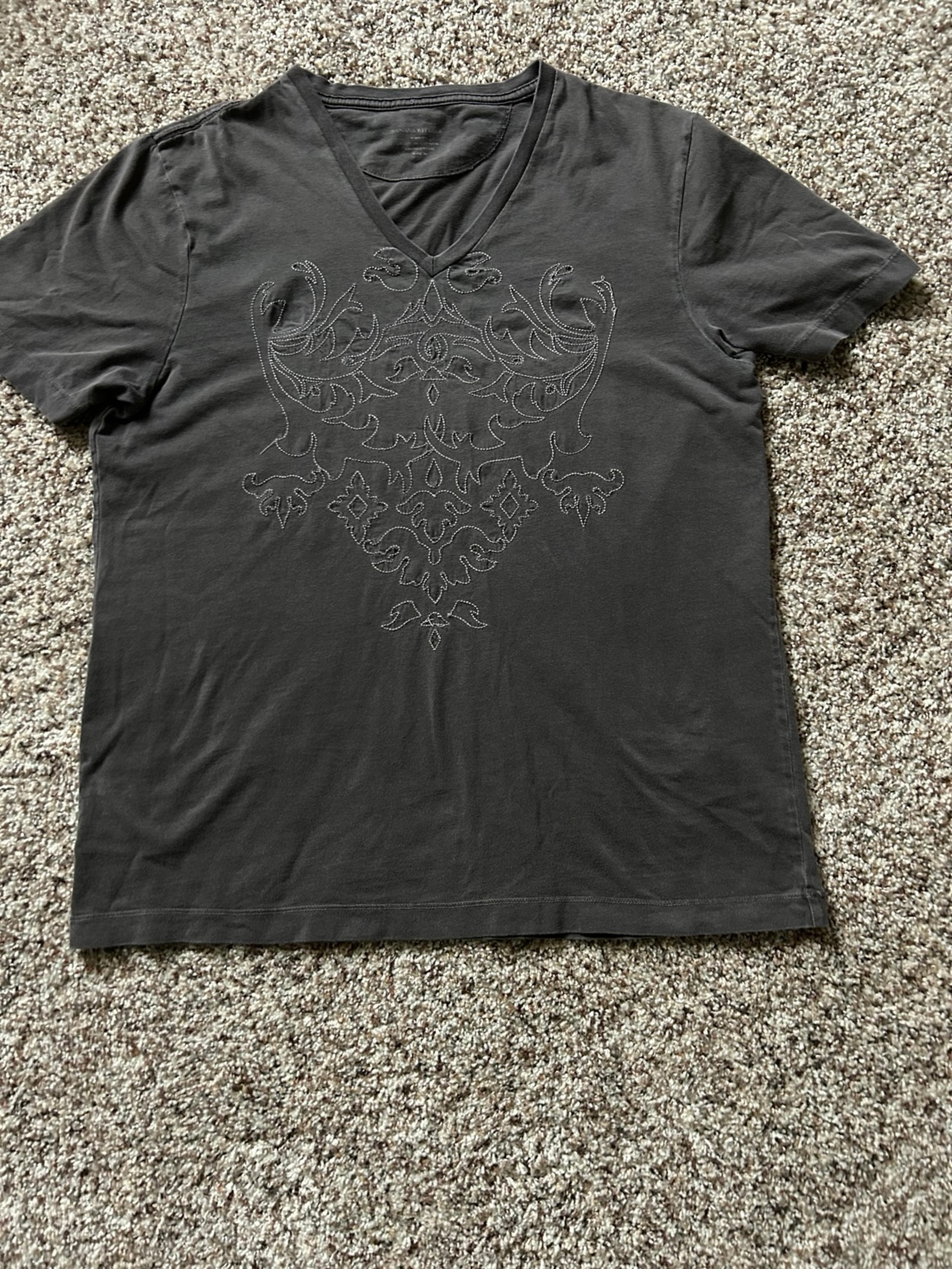 Banana Republic Women’s Gray Graphic Tee Shirt Short Sleeve 100% Cotton Medium