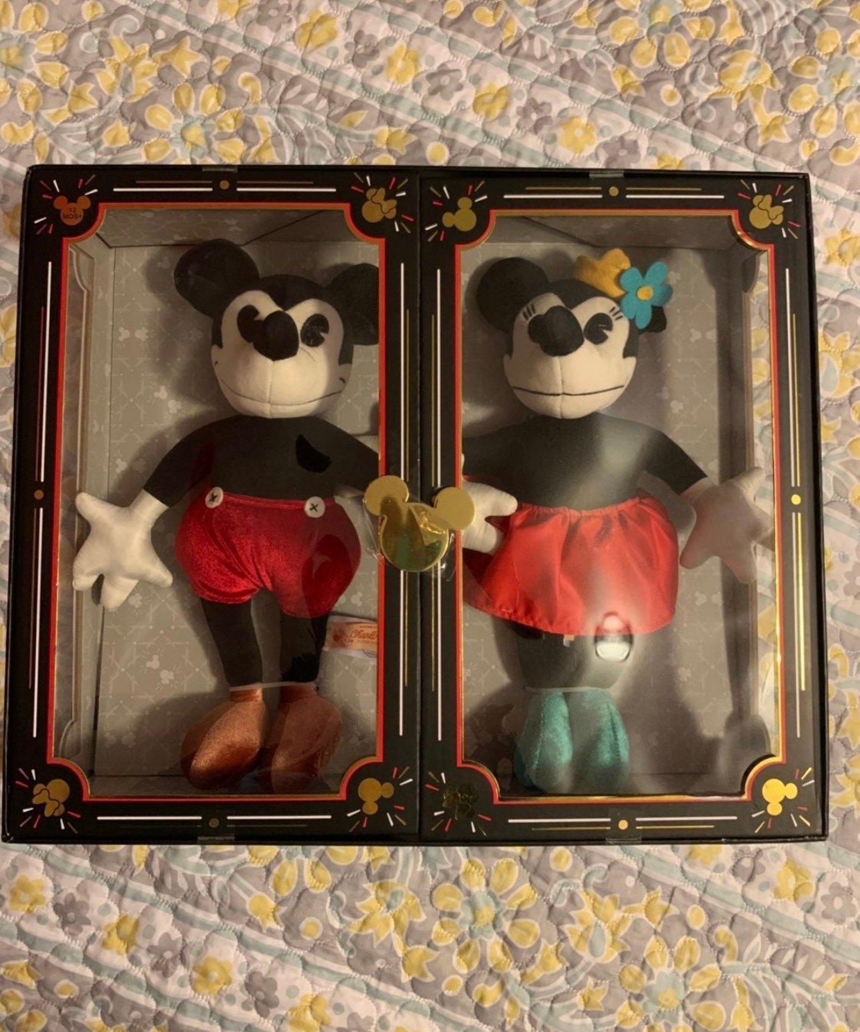 New in case vtg Mickey Mouse and Minnie Mouse collectible plush dolls figure LE