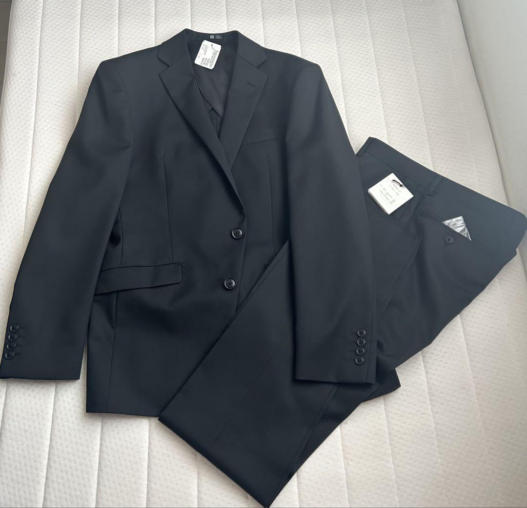 Excellent Condition All-Season Men's Suit