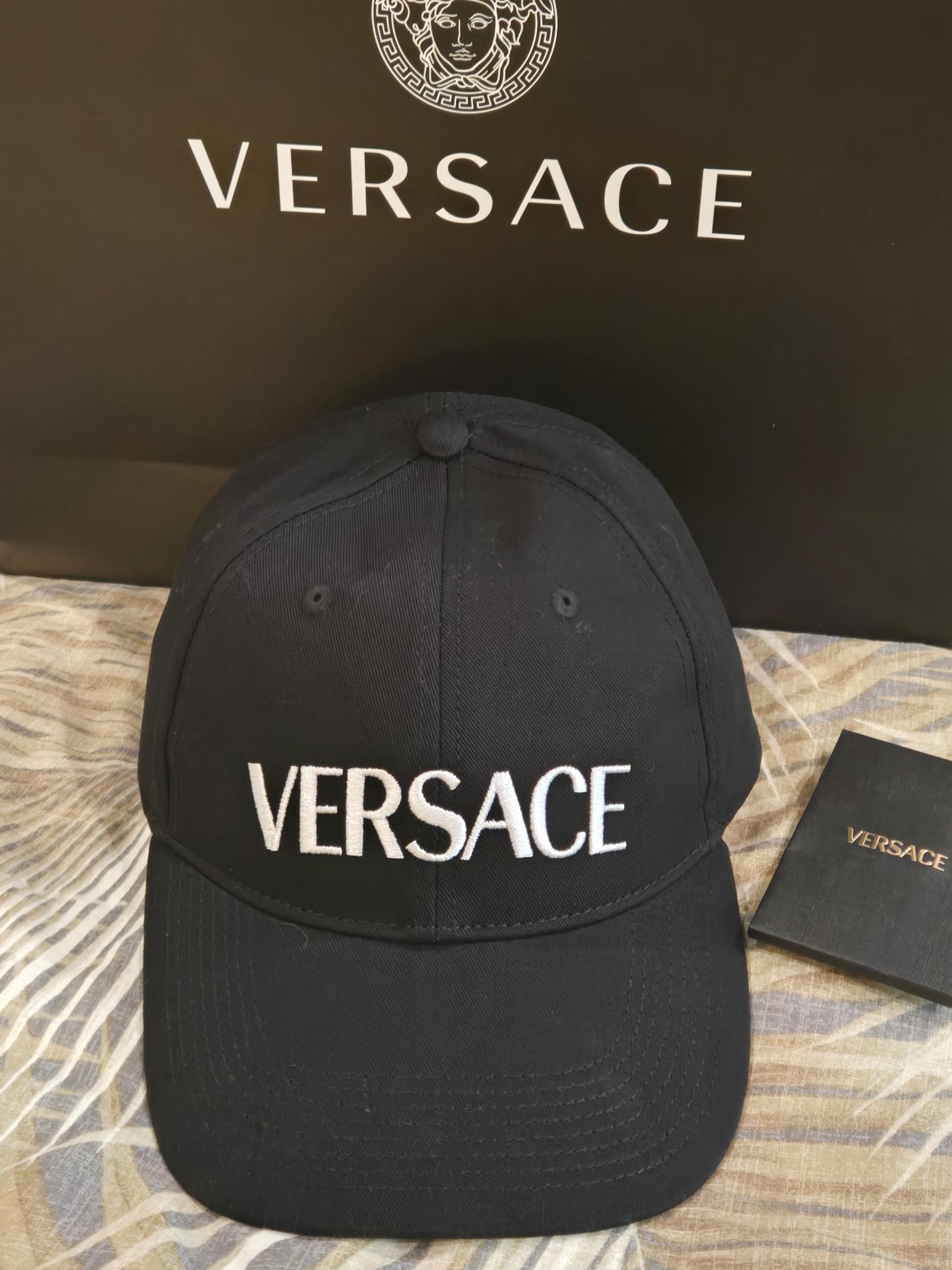 Versace Embroidered Logo Cap black in size 59