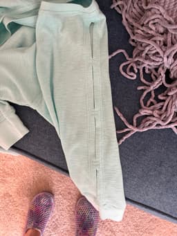 Item photo preview #3