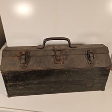 Vintage Waterloo Metal Tool Box 19 x 9 x7