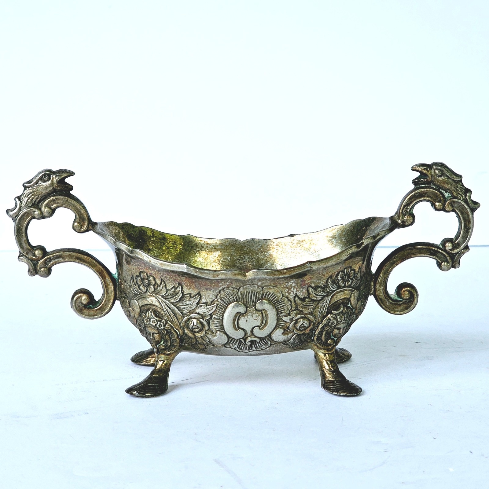 Vintage Corbell & Co Repousse Silver Plate Sugar Bowl Double Eagle Handle M572.2